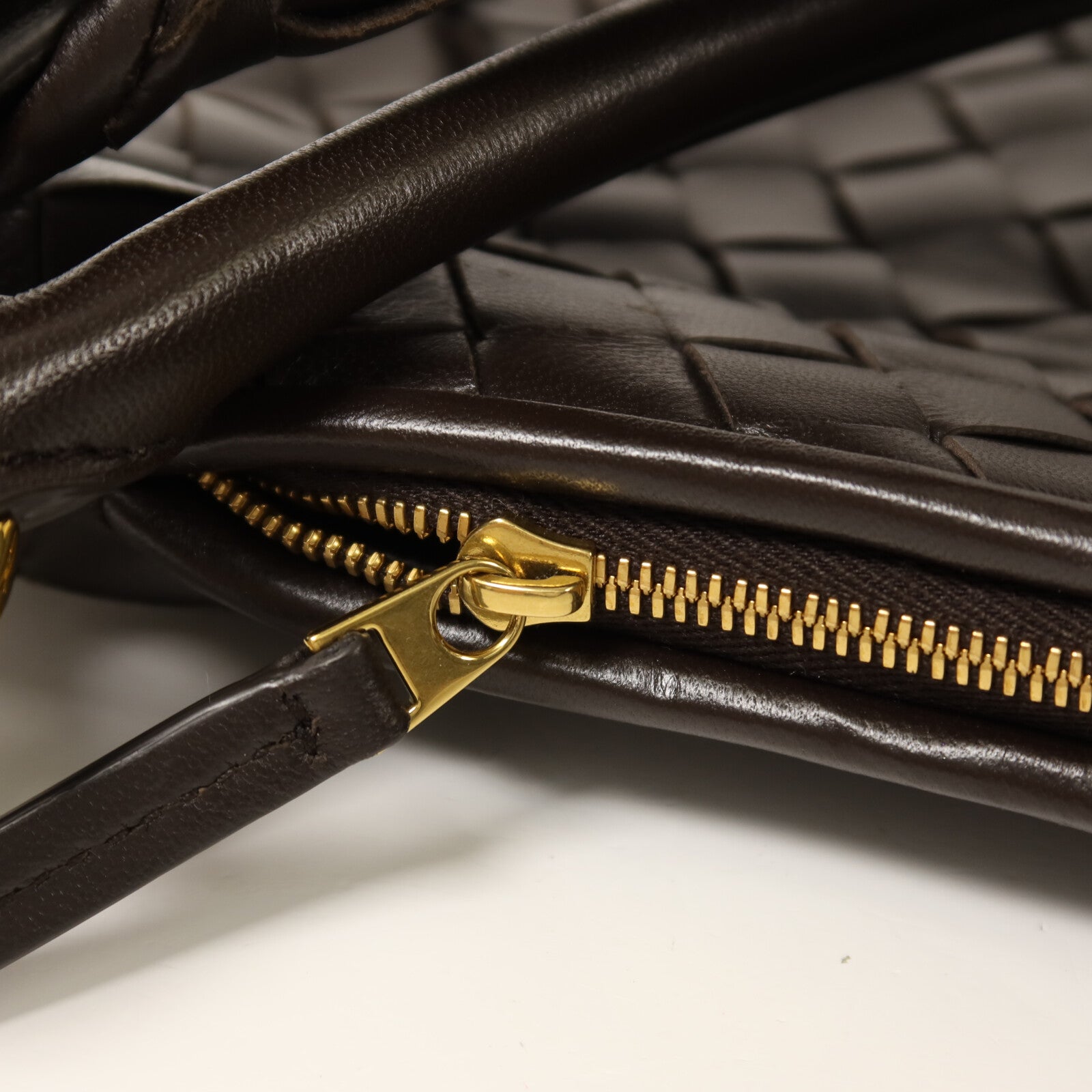 BOTTEGA VENETA 羊皮皮革Gemelli金扣肩背袋