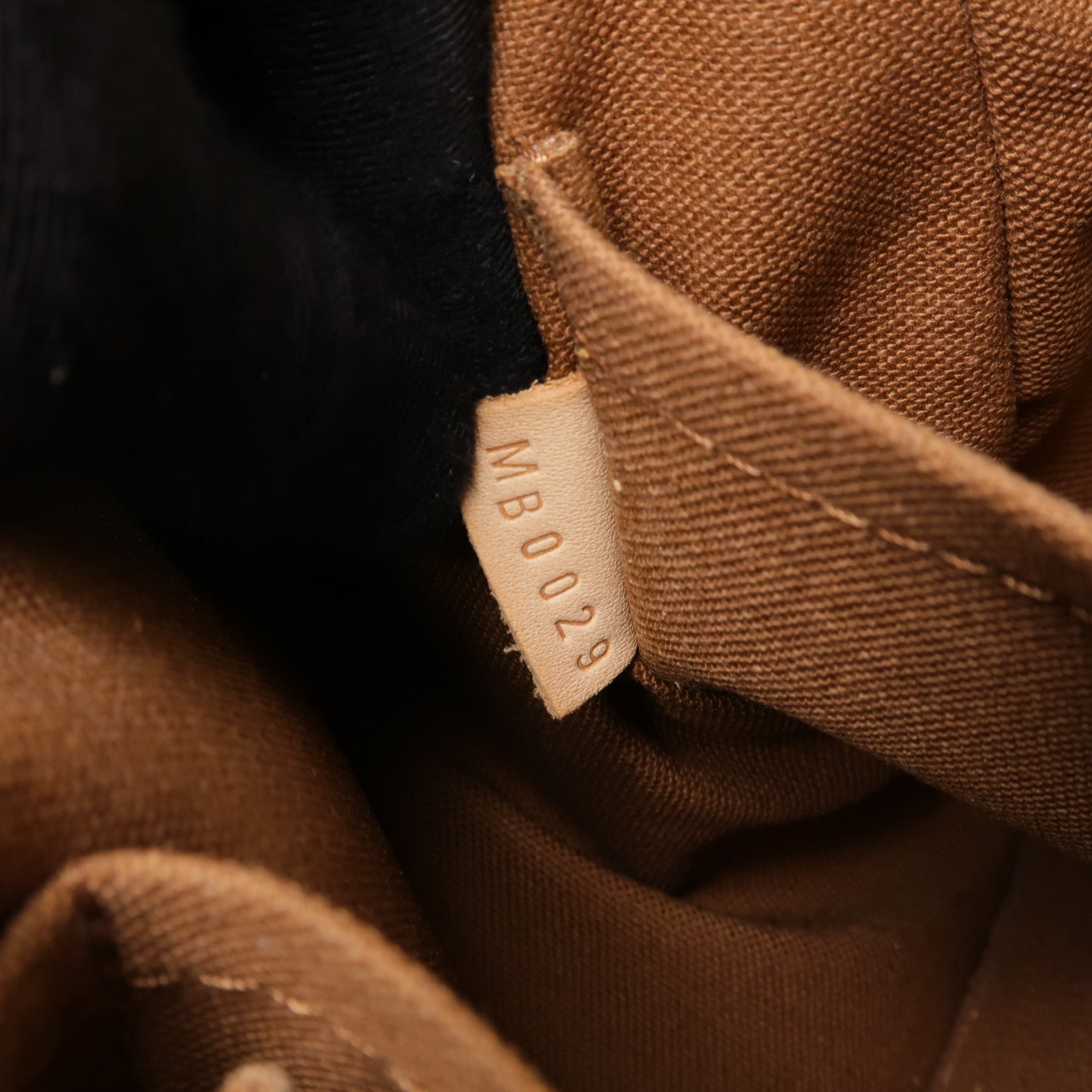 LOUIS VUITTON Monogram Tivoli GM金扣肩背袋