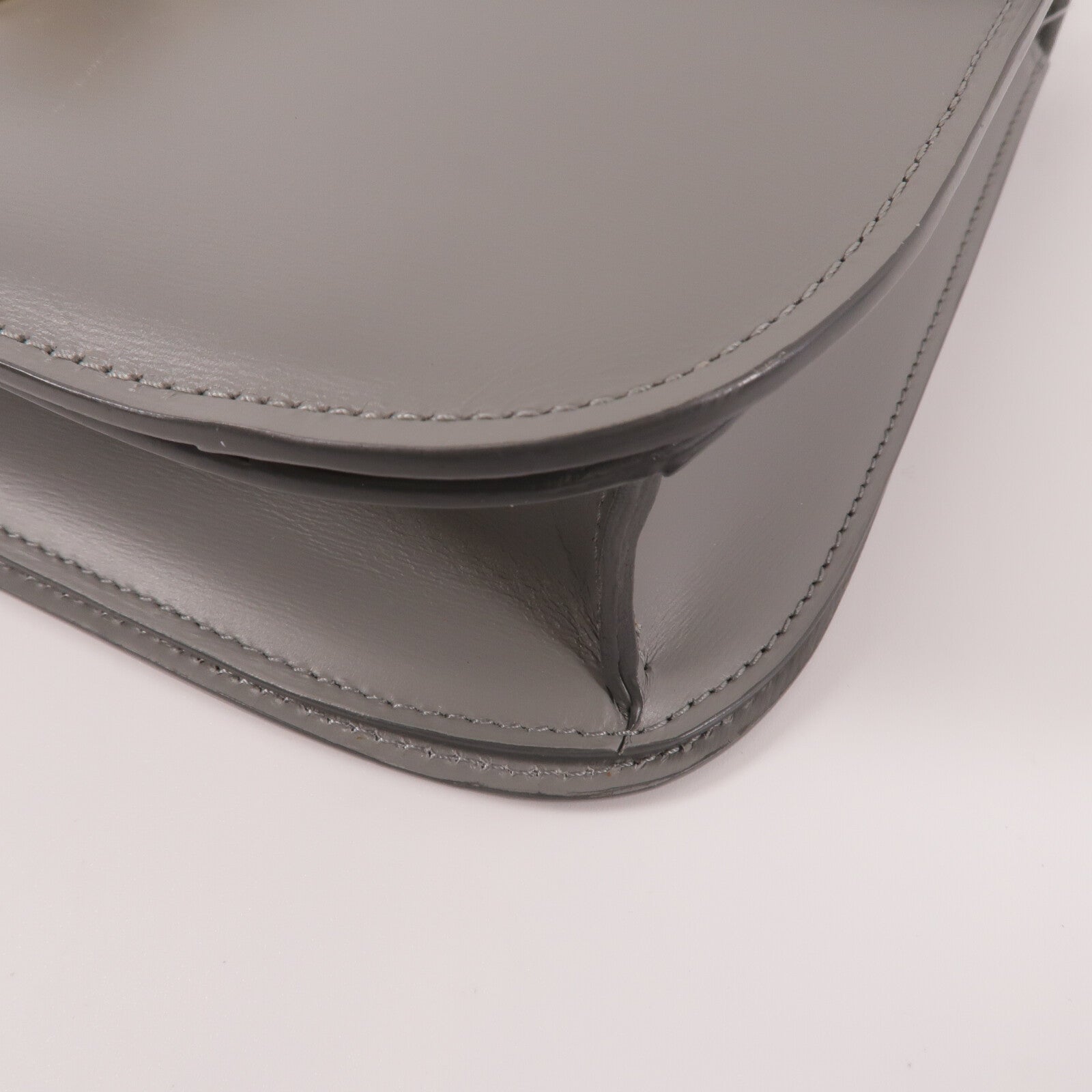 CELINE 牛皮皮革Classic Box Medium肩背袋