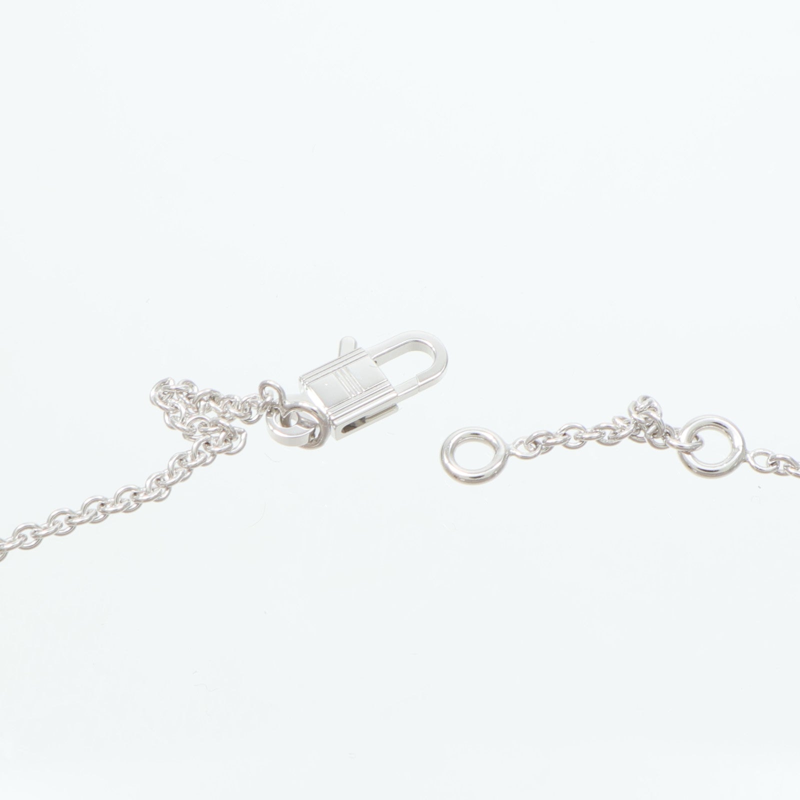 HERMES 18K白金Amulettes Constance Pendant鑽石項鍊