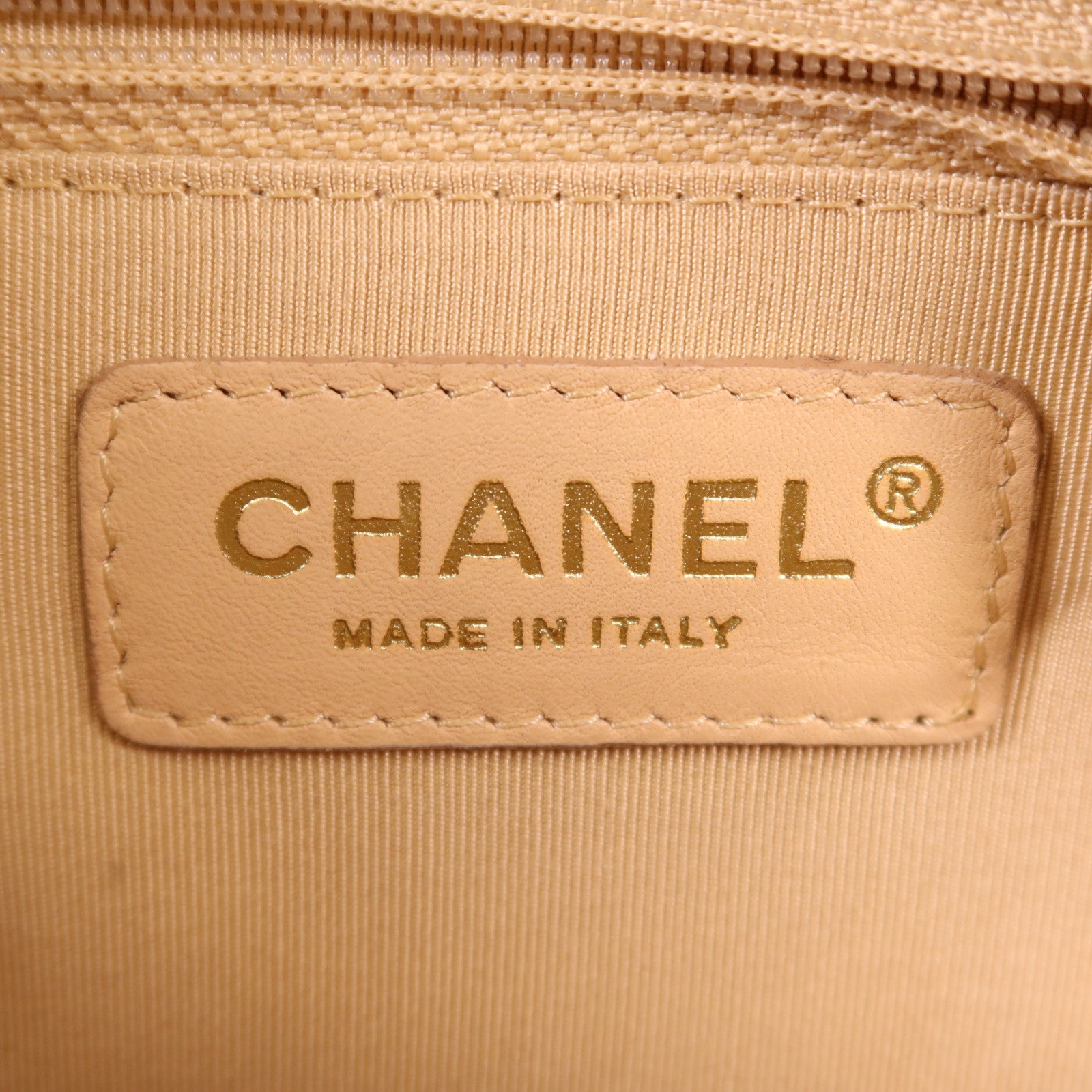 CHANEL 牛皮皮革Hand Bag金扣手挽袋
