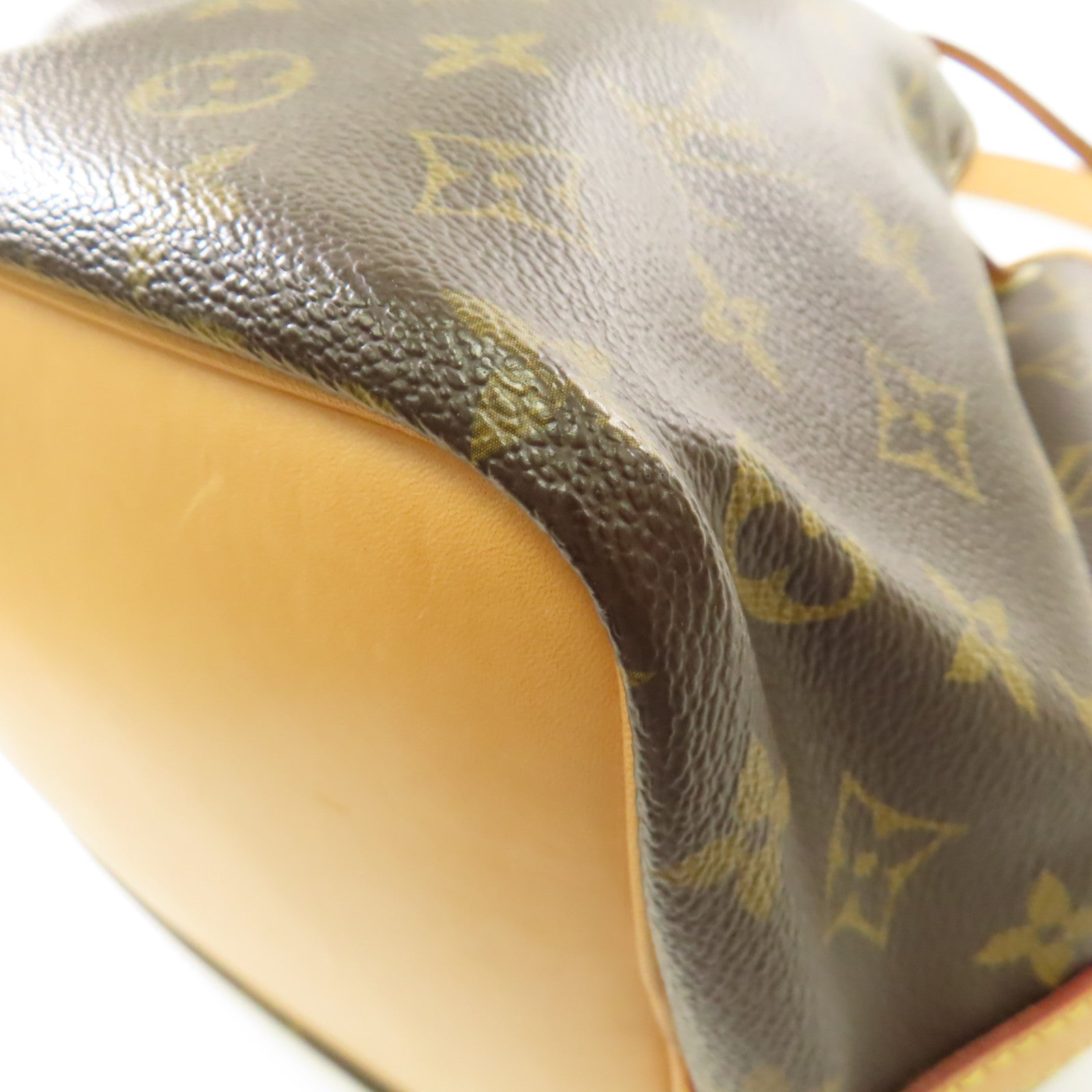 LOUIS VUITTON Monogram Petit Noe金扣肩背袋啡色