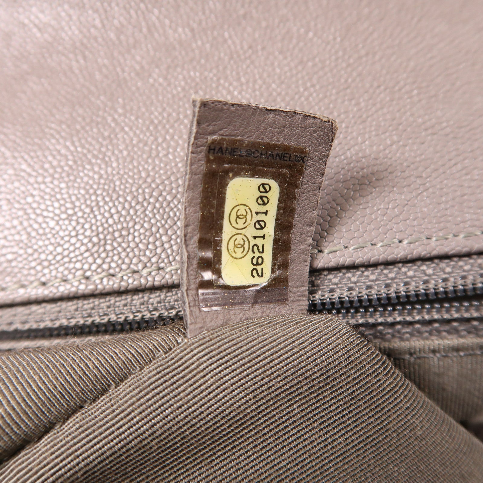 CHANEL 牛皮皮革Boy金扣鏈帶肩背袋