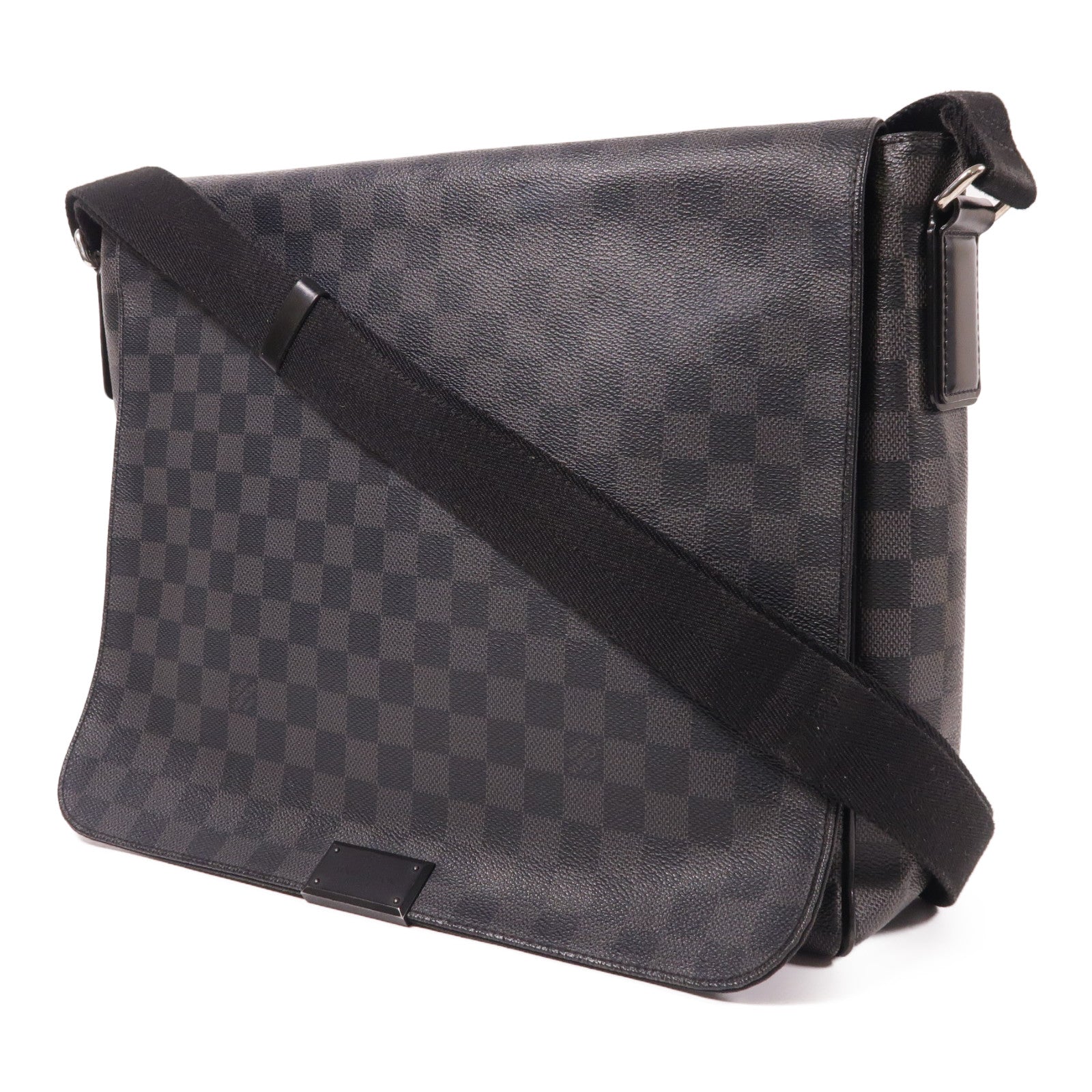 LOUIS VUITTON Damier Graphite District GM銀扣肩背袋