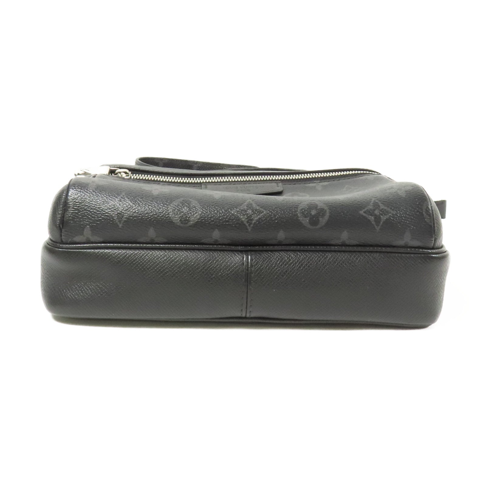 LOUIS VUITTON Monogram Eclipse/Taiga Outdoor Messenger銀扣肩背袋