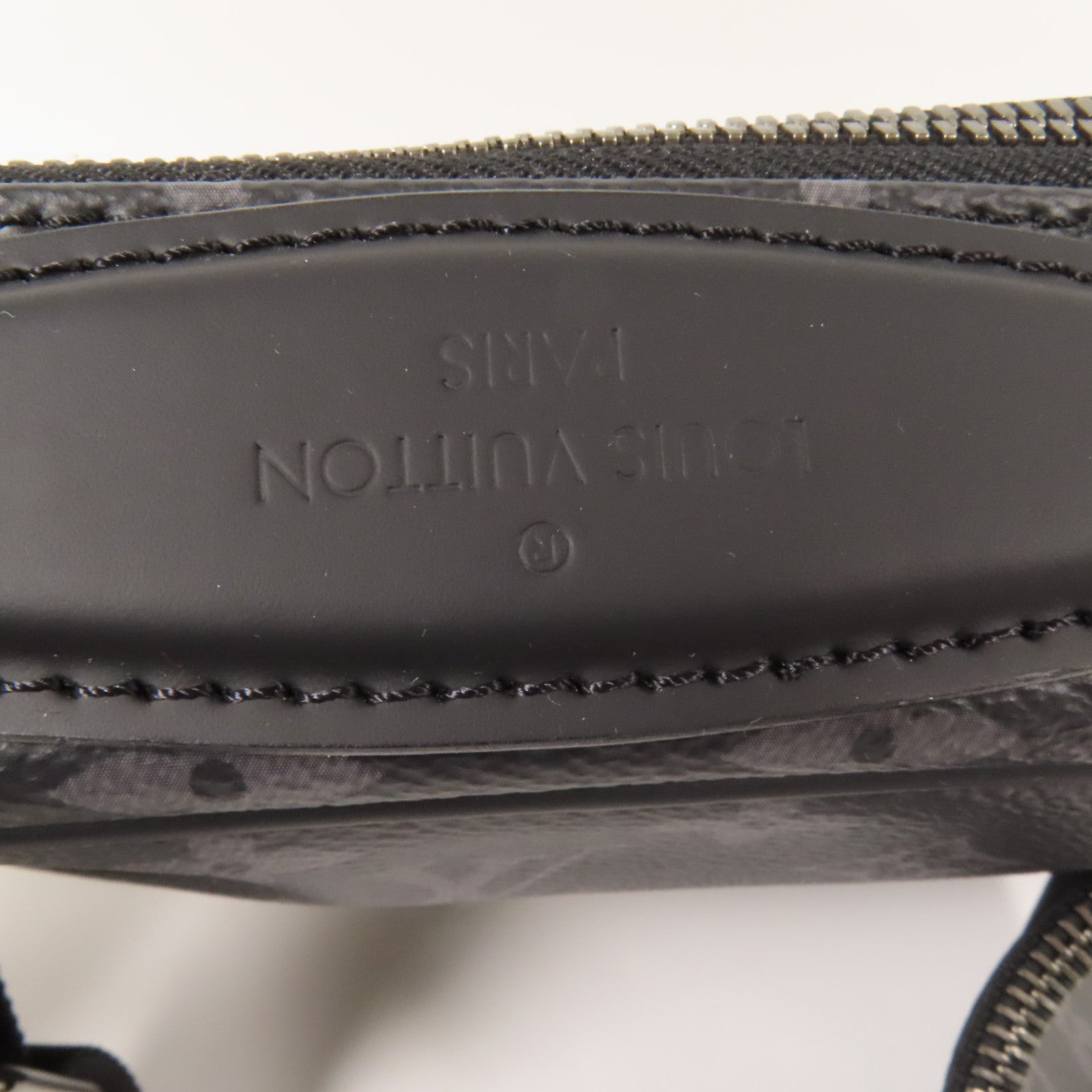 LOUIS VUITTON Monogram Eclipse Bum Bag銀扣手挽肩背兩用袋