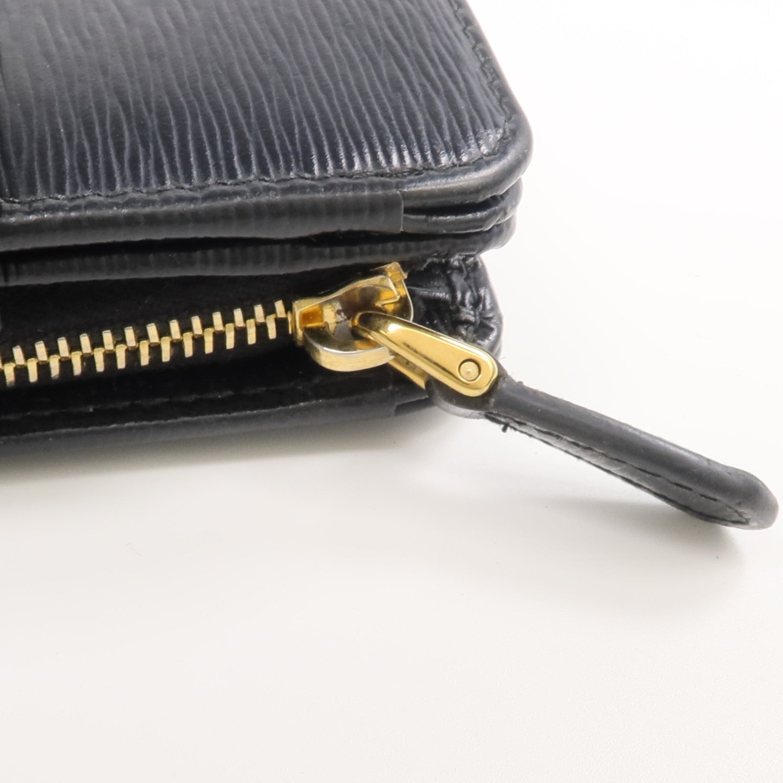 PRADA 牛皮皮革Wallet金扣錢包