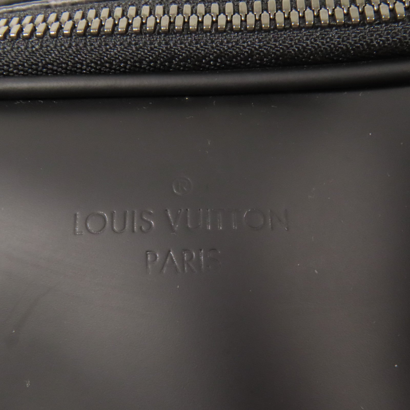 LOUIS VUITTON Monogram Eclipse Bum Bag銀扣手挽肩背兩用袋