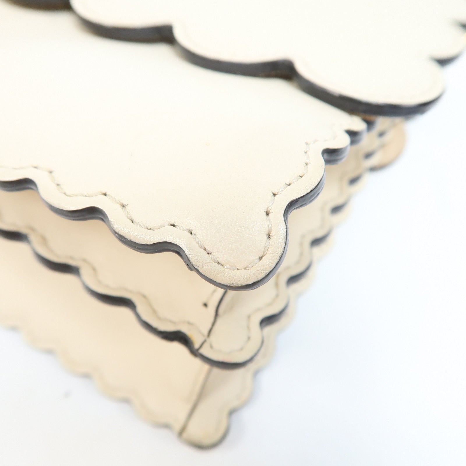 FENDI 【激減優惠】牛皮皮革Chain Shoulder金扣手挽肩背兩用袋米色