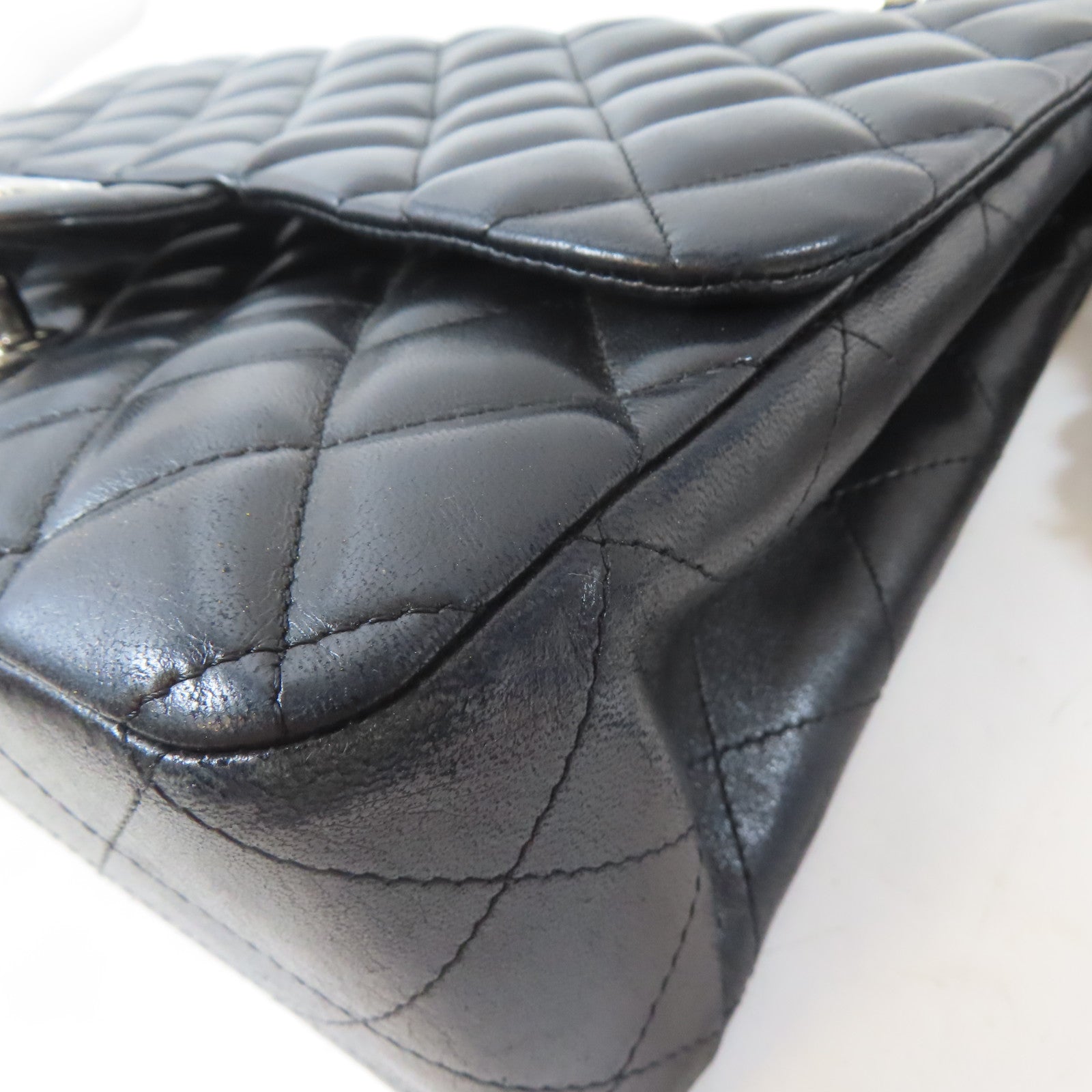 CHANEL 菱格羊皮皮革Classic Jumbo銀扣鏈帶肩背袋黑色