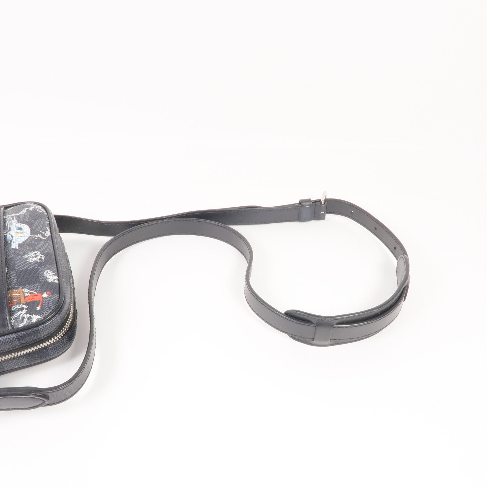 LOUIS VUITTON Damier Graphite Danube Slim PM銀扣肩背袋