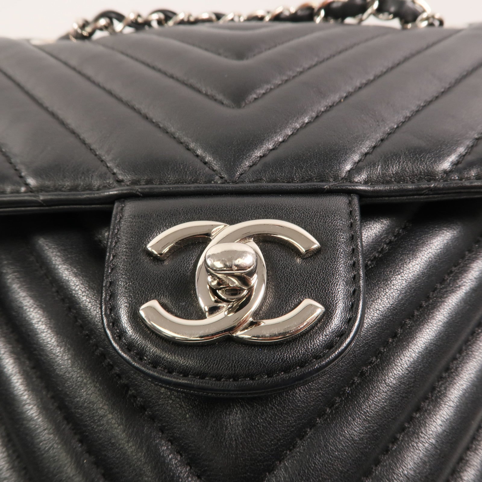 CHANEL 羊皮皮革Urban Spirit Backpack背包
