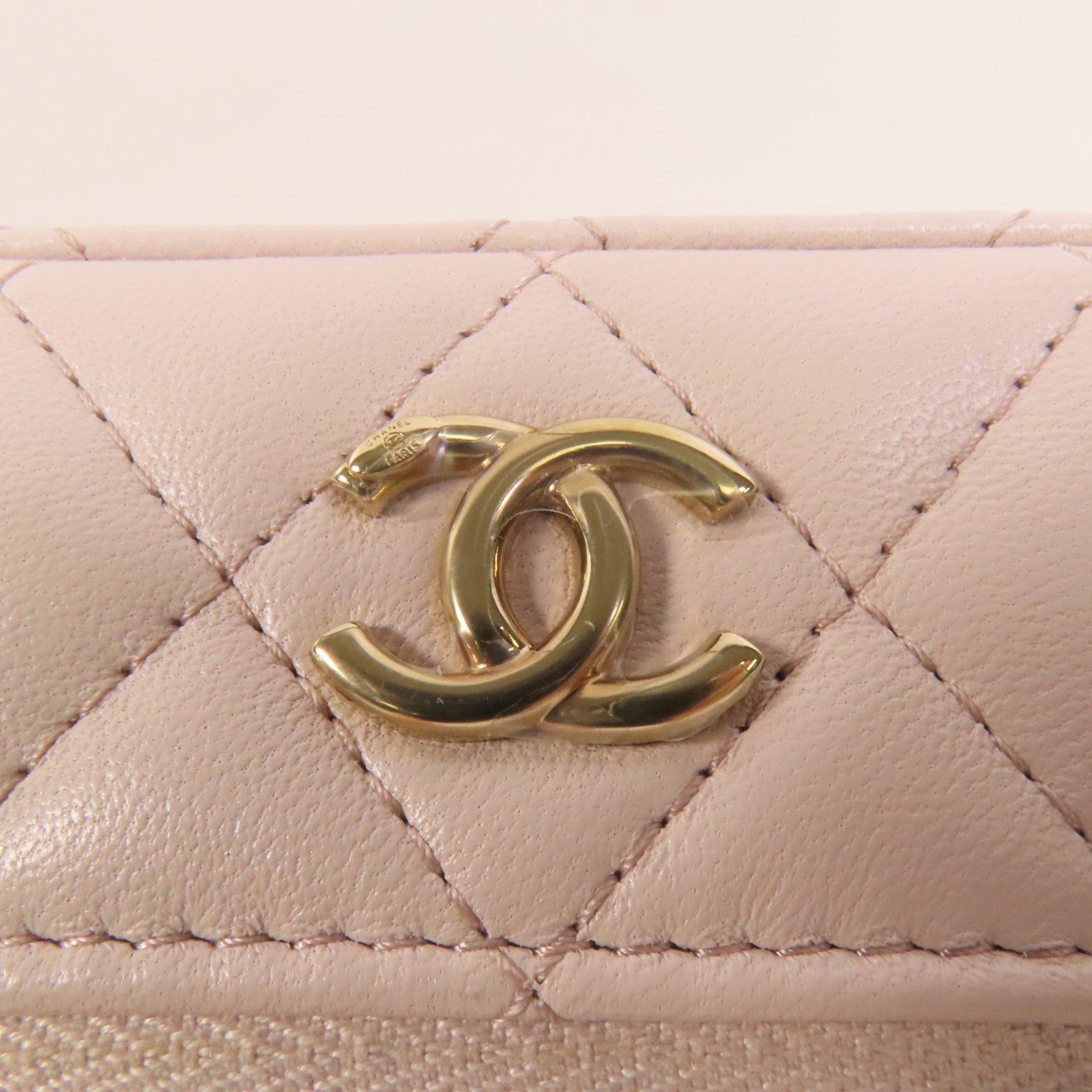 CHANEL 羊皮皮革Vanity Phone Case with Chain鏈帶肩背袋