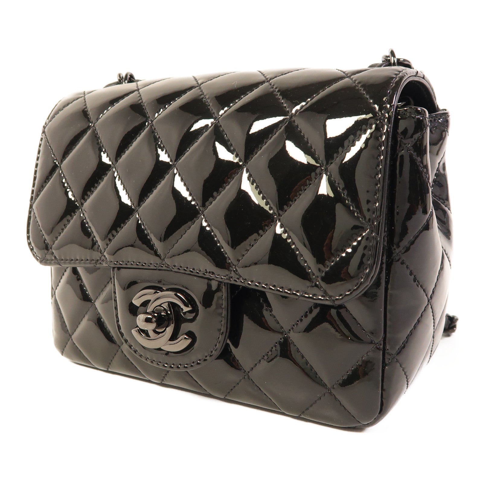 CHANEL 【激減優惠】漆皮皮革Classic 17 So Black鏈帶肩背袋