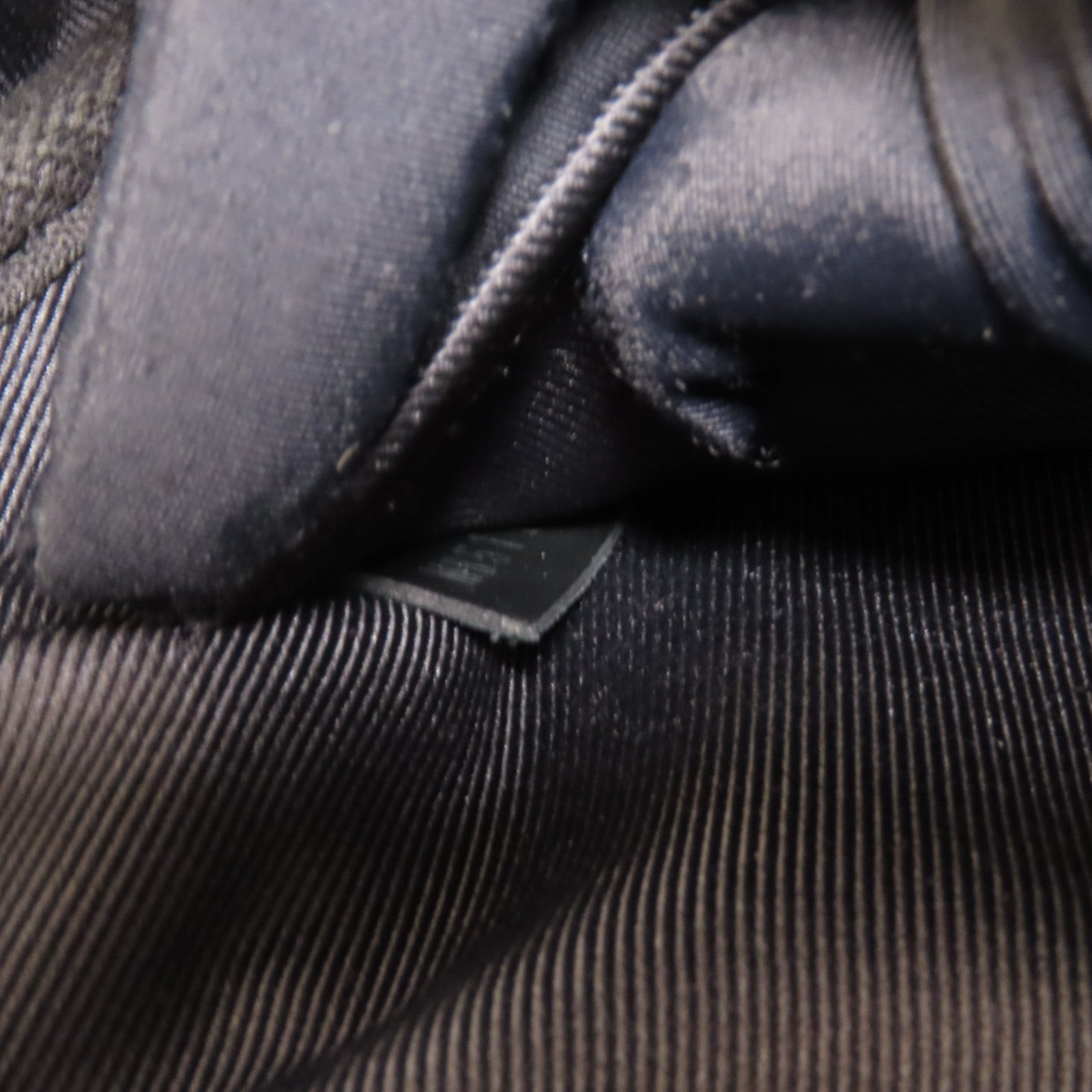 LOUIS VUITTON Monogram Eclipse Bum Bag銀扣手挽肩背兩用袋