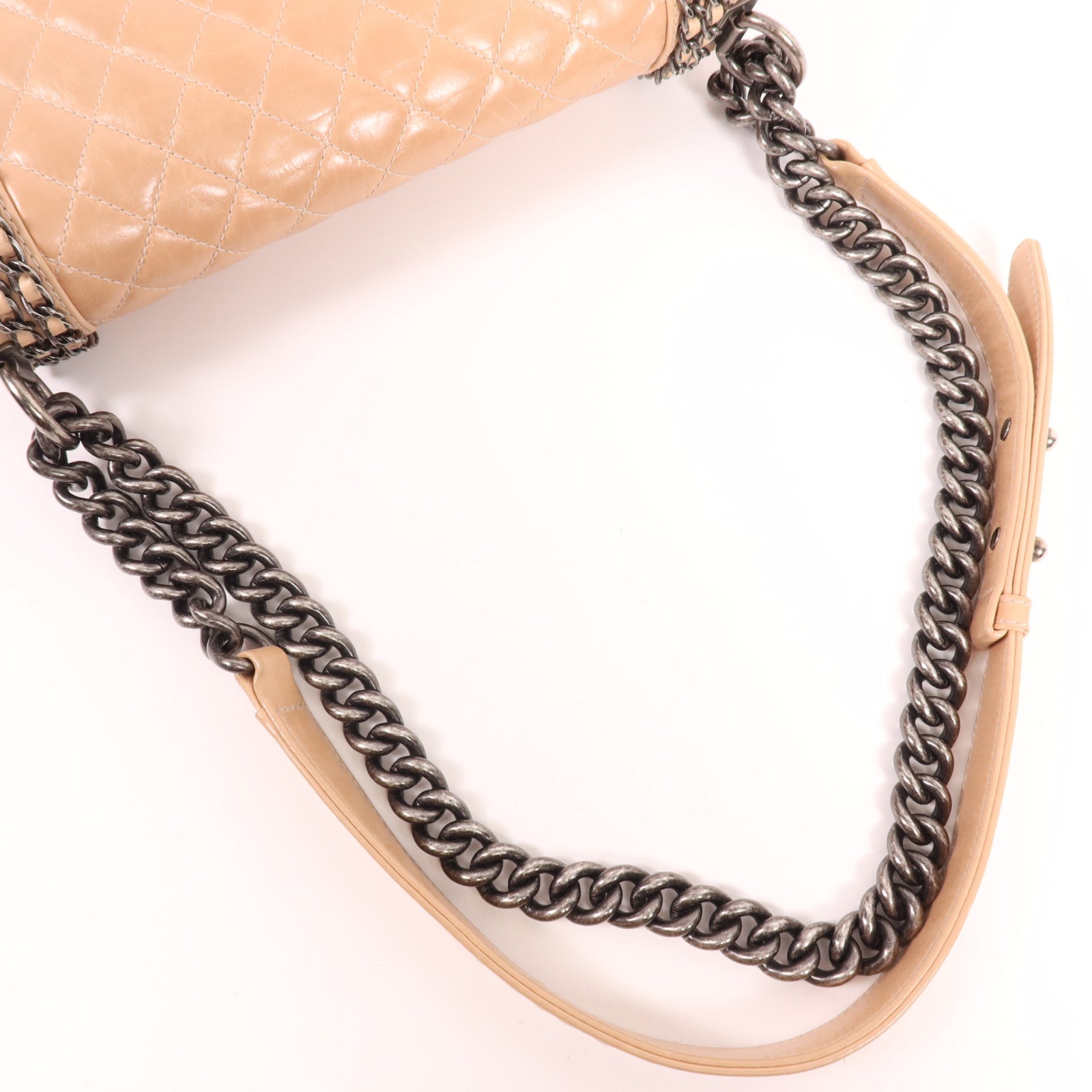 CHANEL 牛皮皮革Boy Chanel銀扣肩背袋