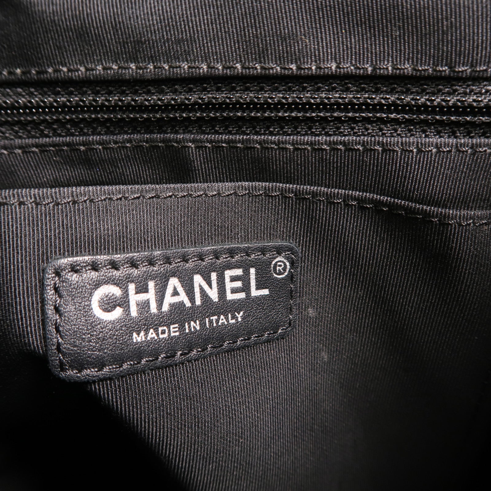 CHANEL 羊皮皮革Urban Spirit Backpack背包