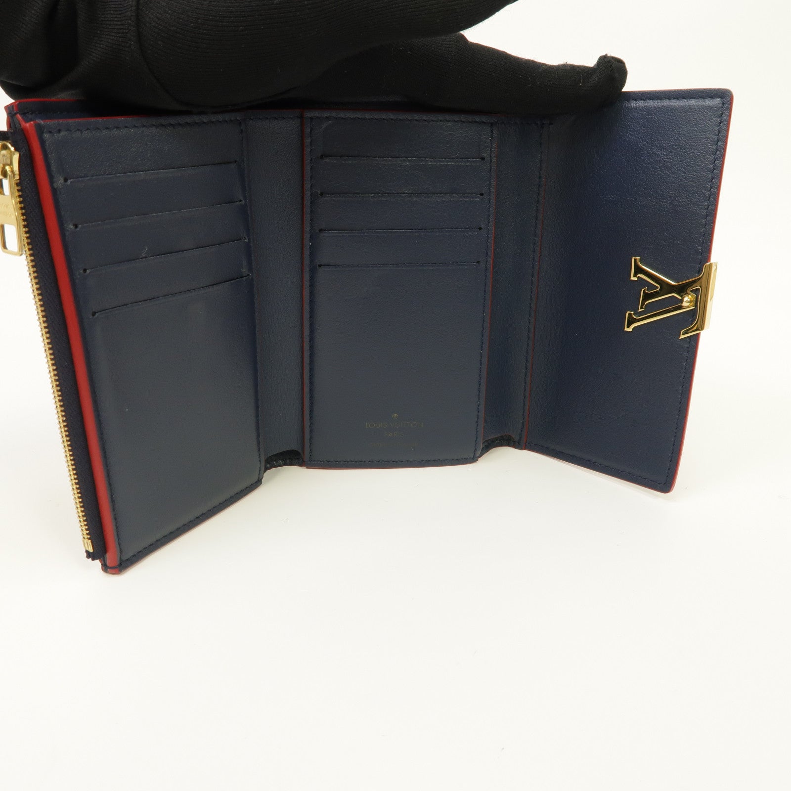 LOUIS VUITTON Taurillon皮革Capucines金扣錢包藍色