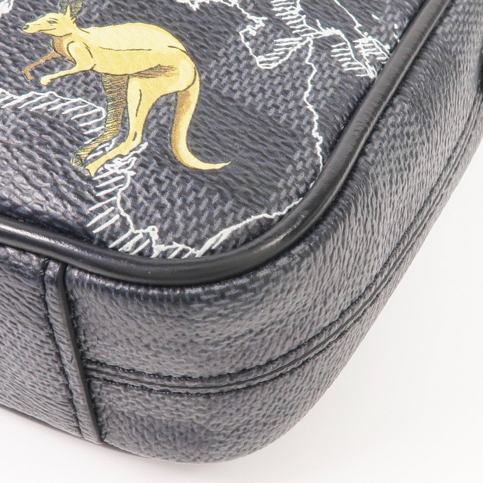 LOUIS VUITTON 【激減優惠】Damier Graphite Danube Slim PM銀扣肩背袋