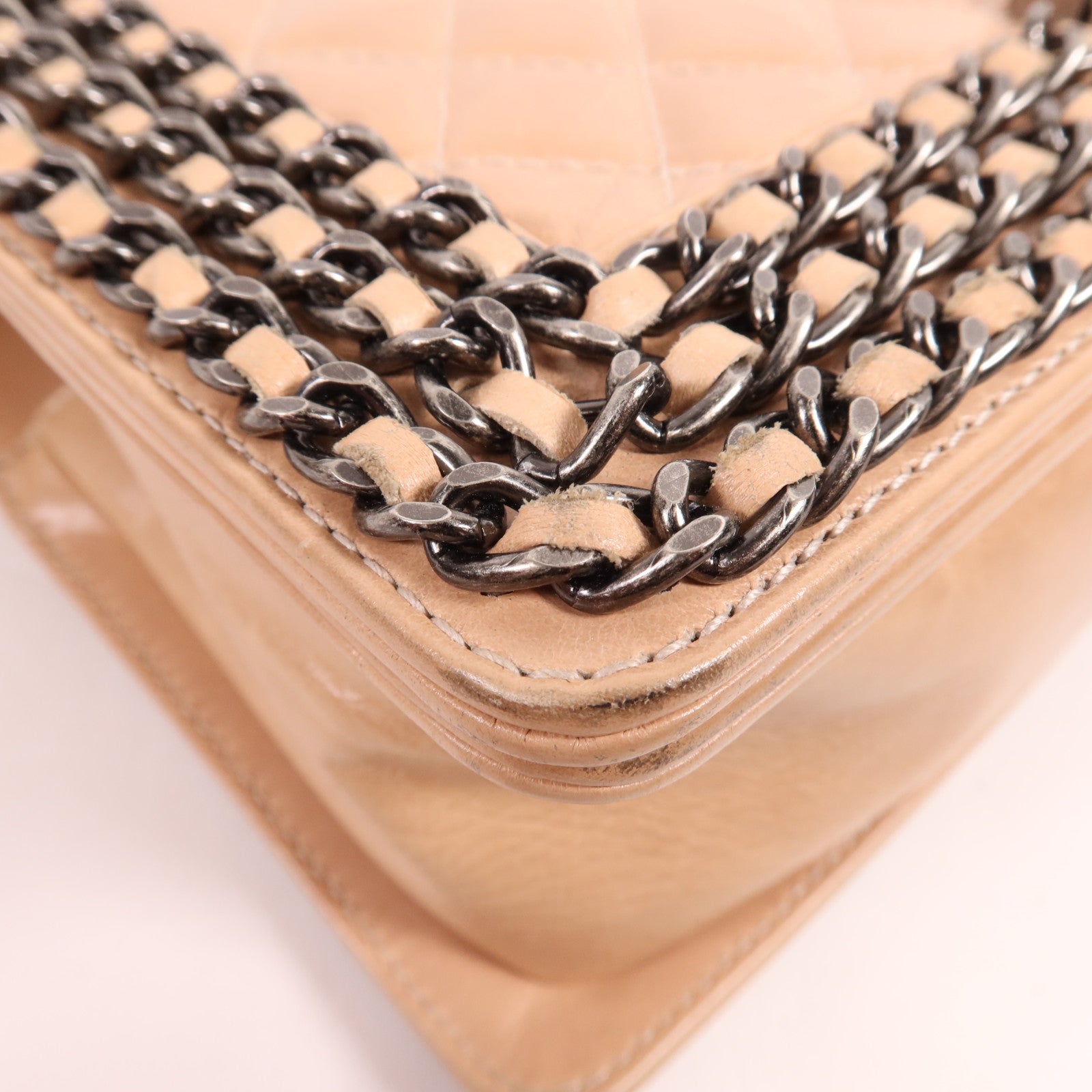 CHANEL 牛皮皮革Boy Chanel銀扣肩背袋