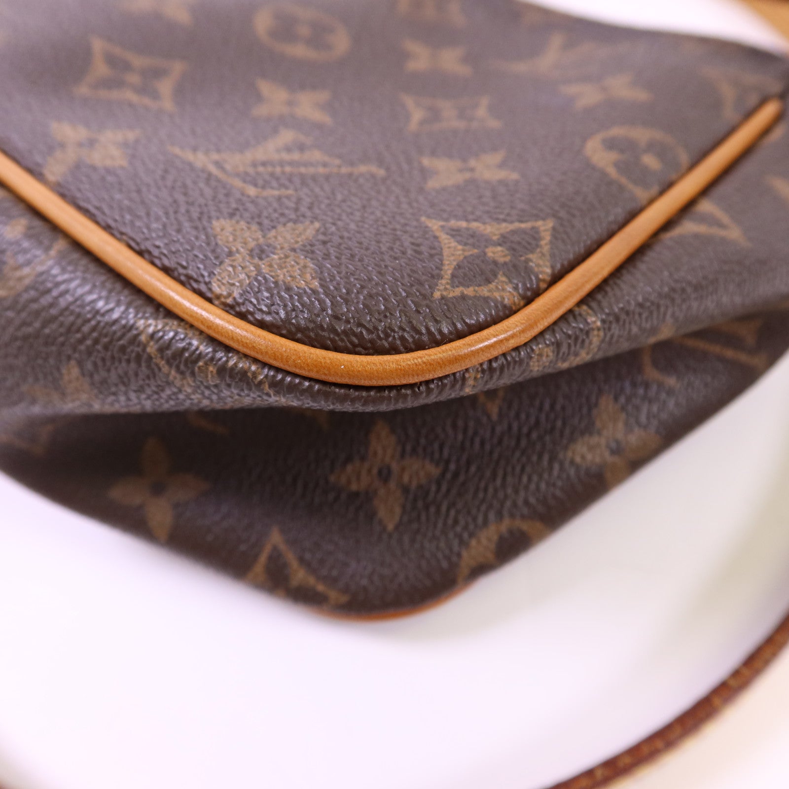 LOUIS VUITTON Monogram Vivacite PM金扣肩背袋