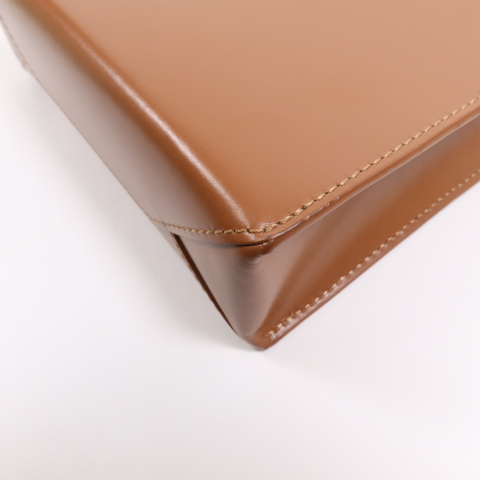 LOEWE 牛皮皮革Standard A5 Tote金扣手挽肩背兩用袋