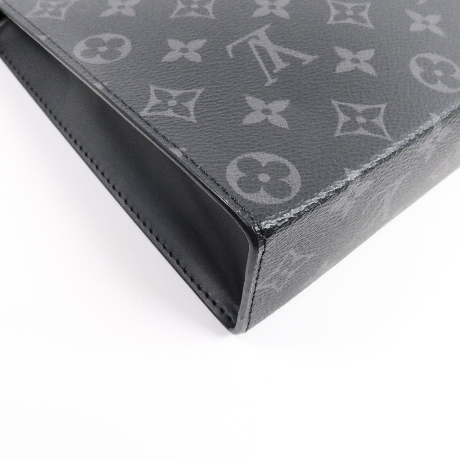 LOUIS VUITTON Monogram Eclipse Pochette Voyage MM銀扣手拿包