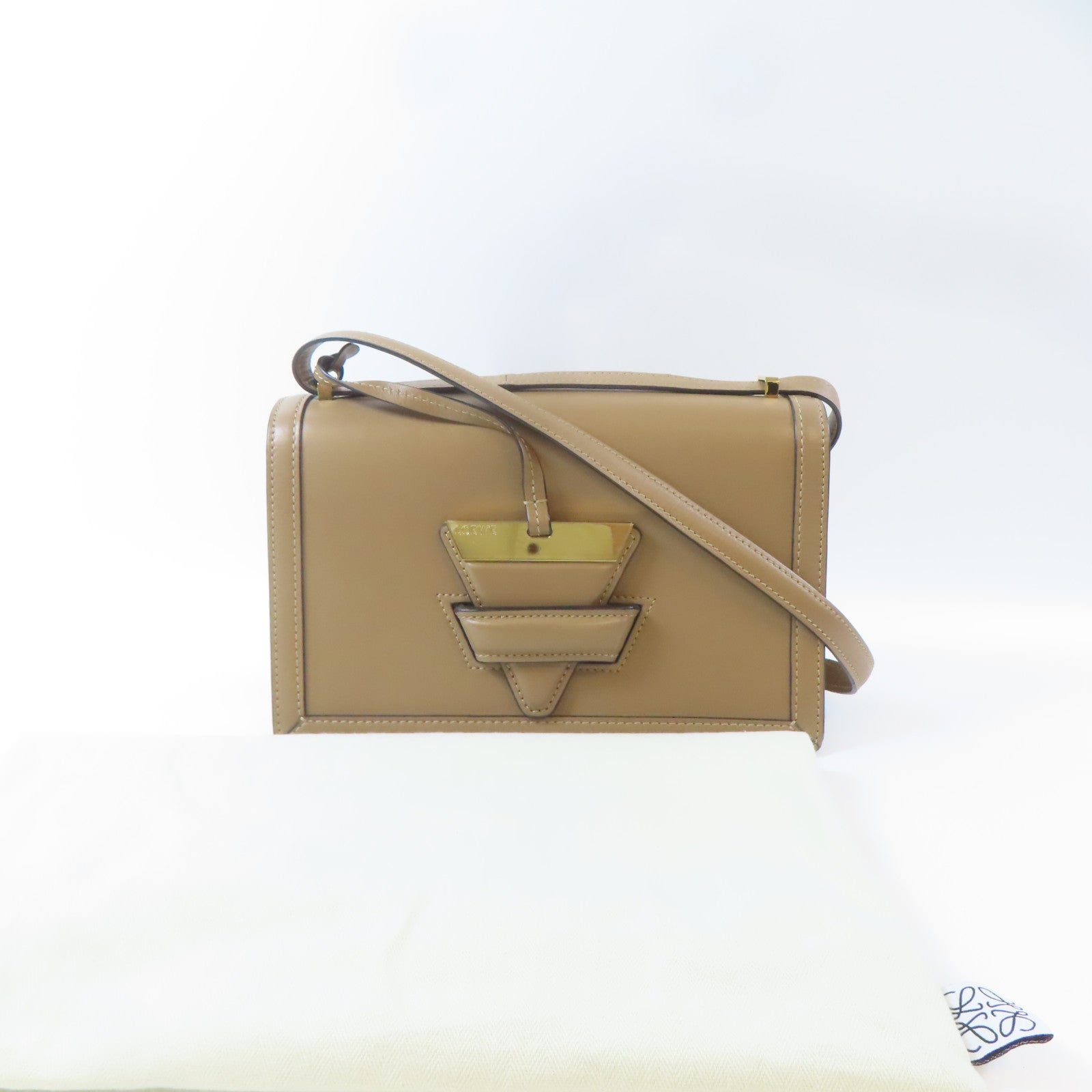 LOEWE 【激減優惠】皮革Barcelona金扣肩背袋啡色