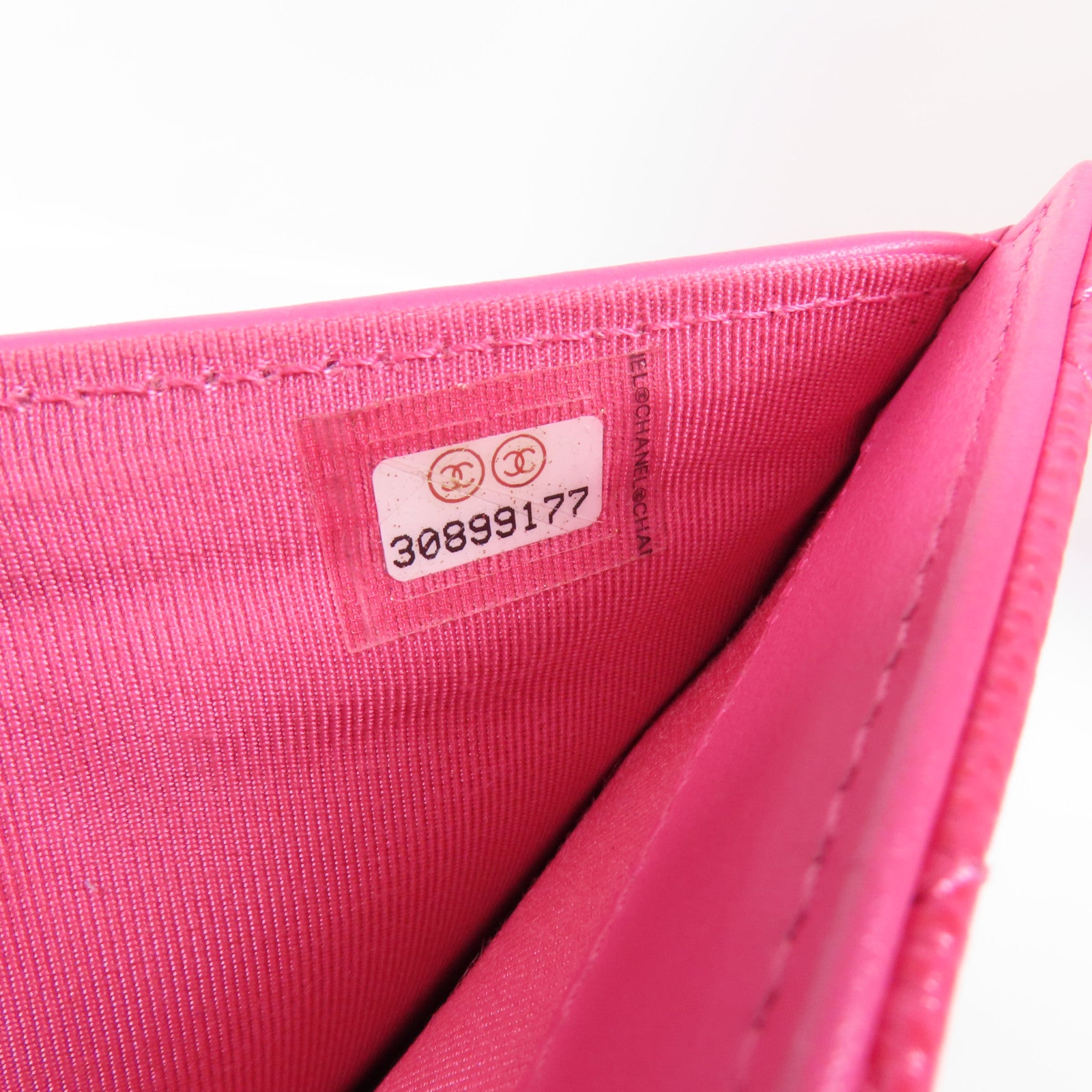 CHANEL 牛皮皮革Wallet金扣錢包