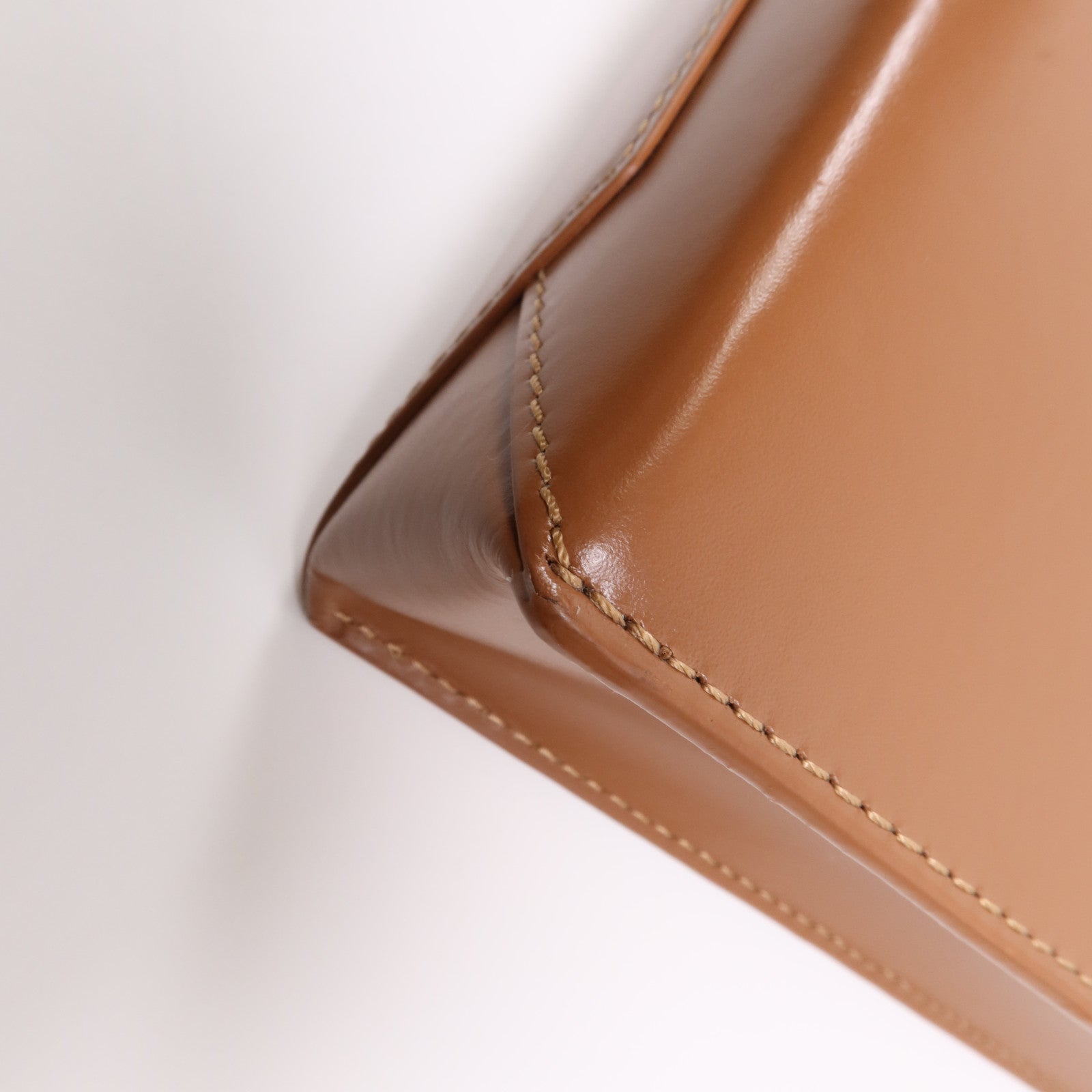 LOEWE 牛皮皮革Standard A5 Tote金扣手挽肩背兩用袋