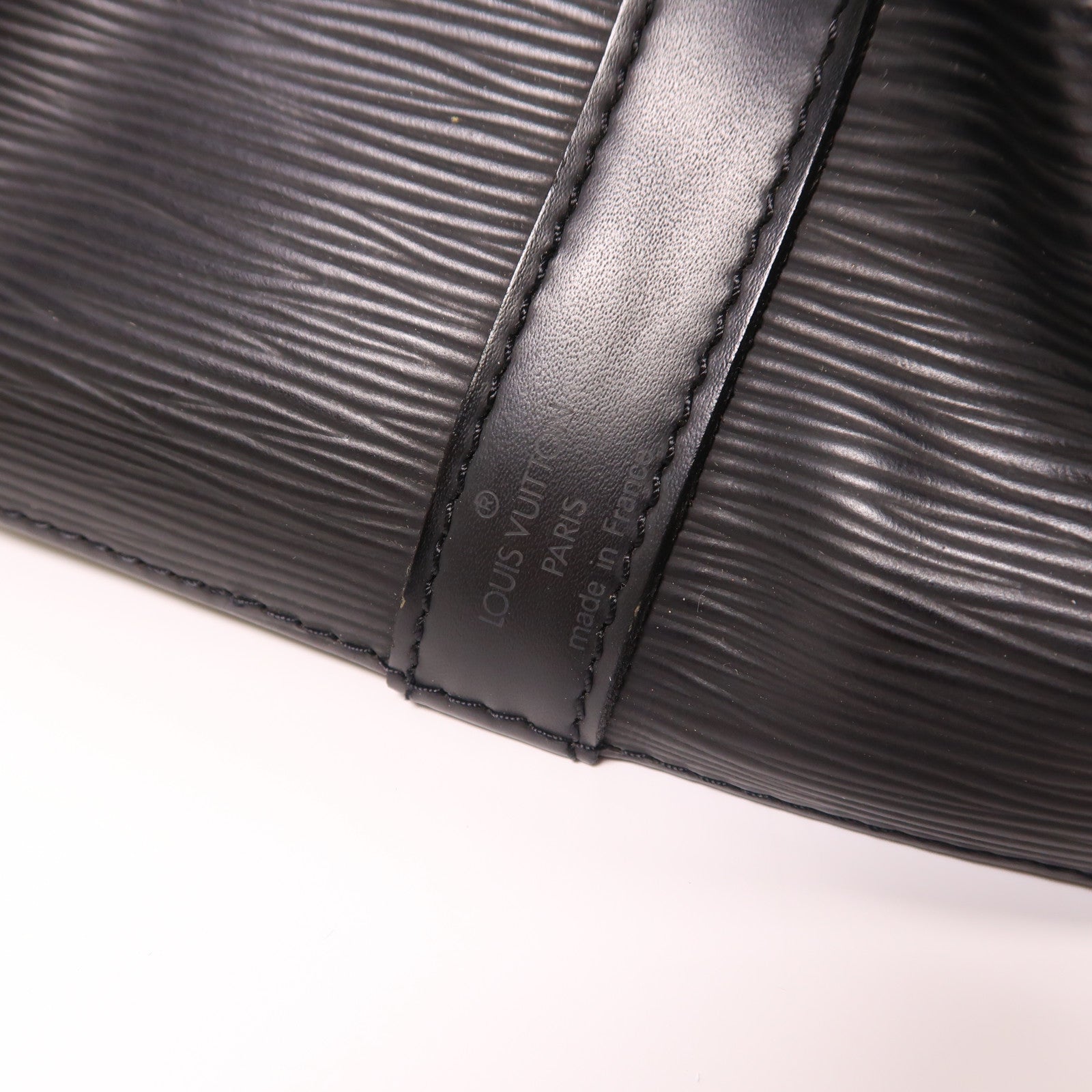 LOUIS VUITTON Epi Noe金扣肩背袋