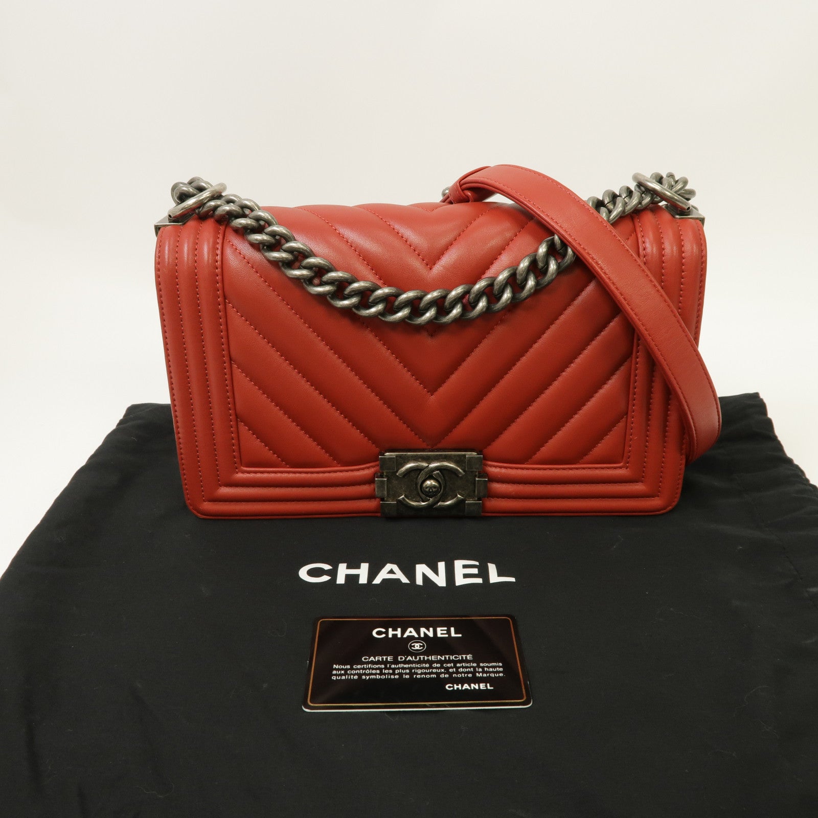 CHANEL 斜紋牛皮皮革Boy 25銀扣鏈帶肩背袋紅色