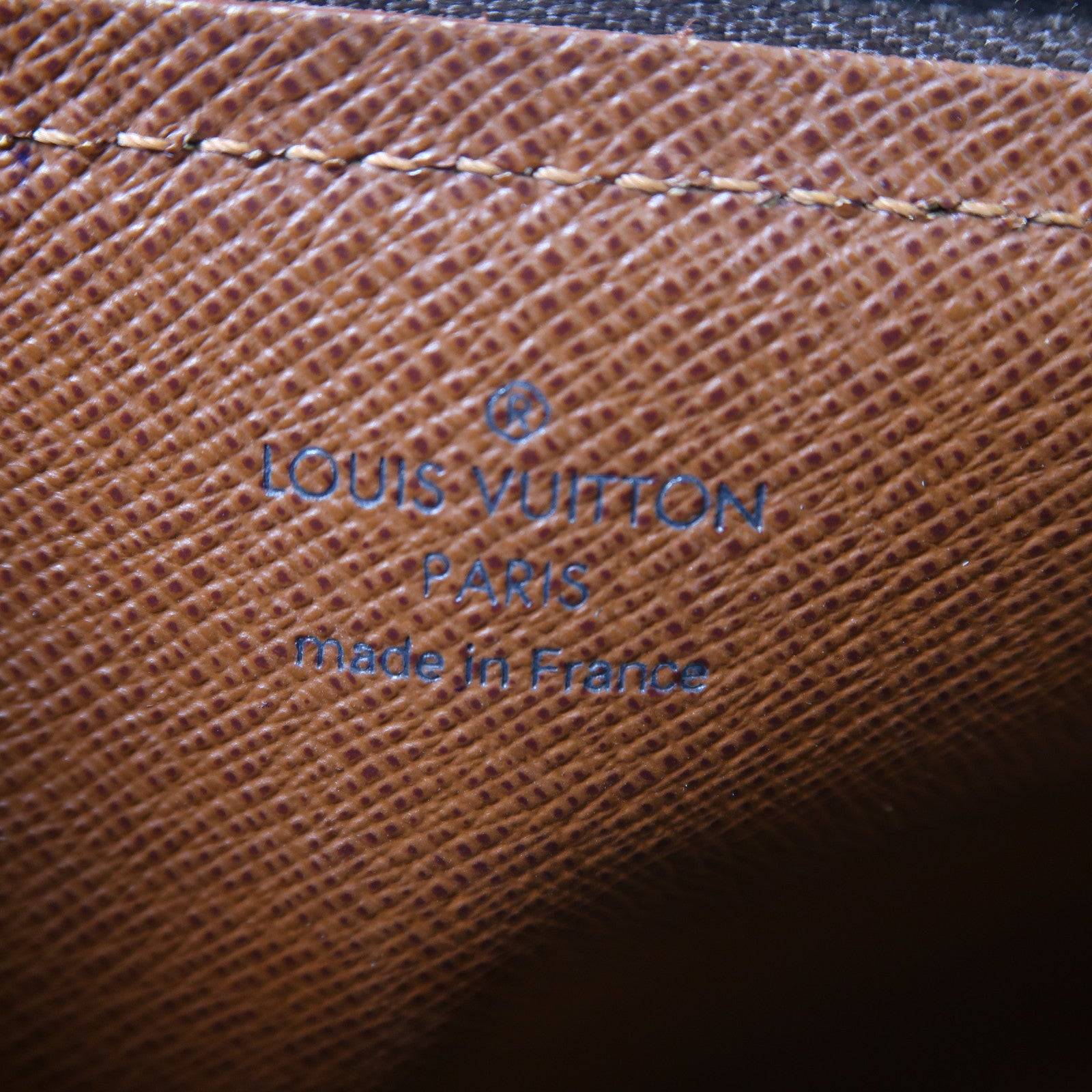 LOUIS VUITTON Monogram Papillon金扣手挽袋啡色