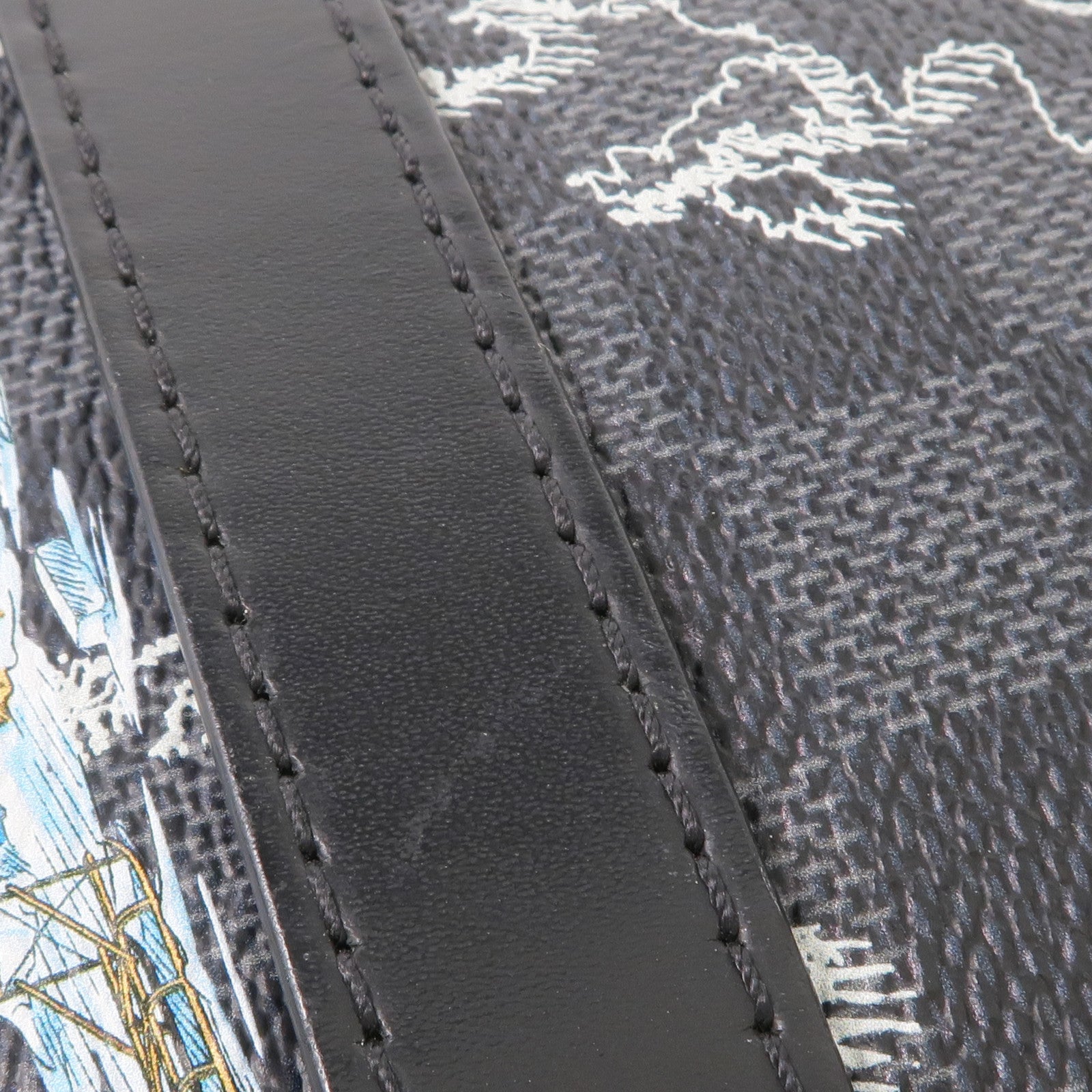 LOUIS VUITTON Damier Graphite Danube Slim PM銀扣肩背袋