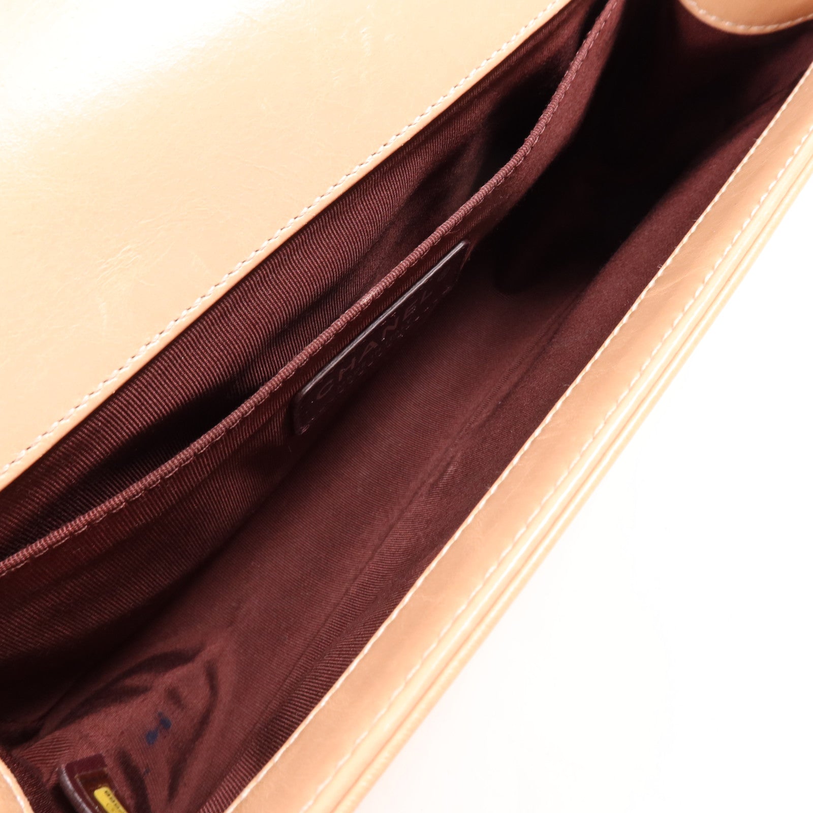 CHANEL 牛皮皮革Boy Chanel銀扣肩背袋