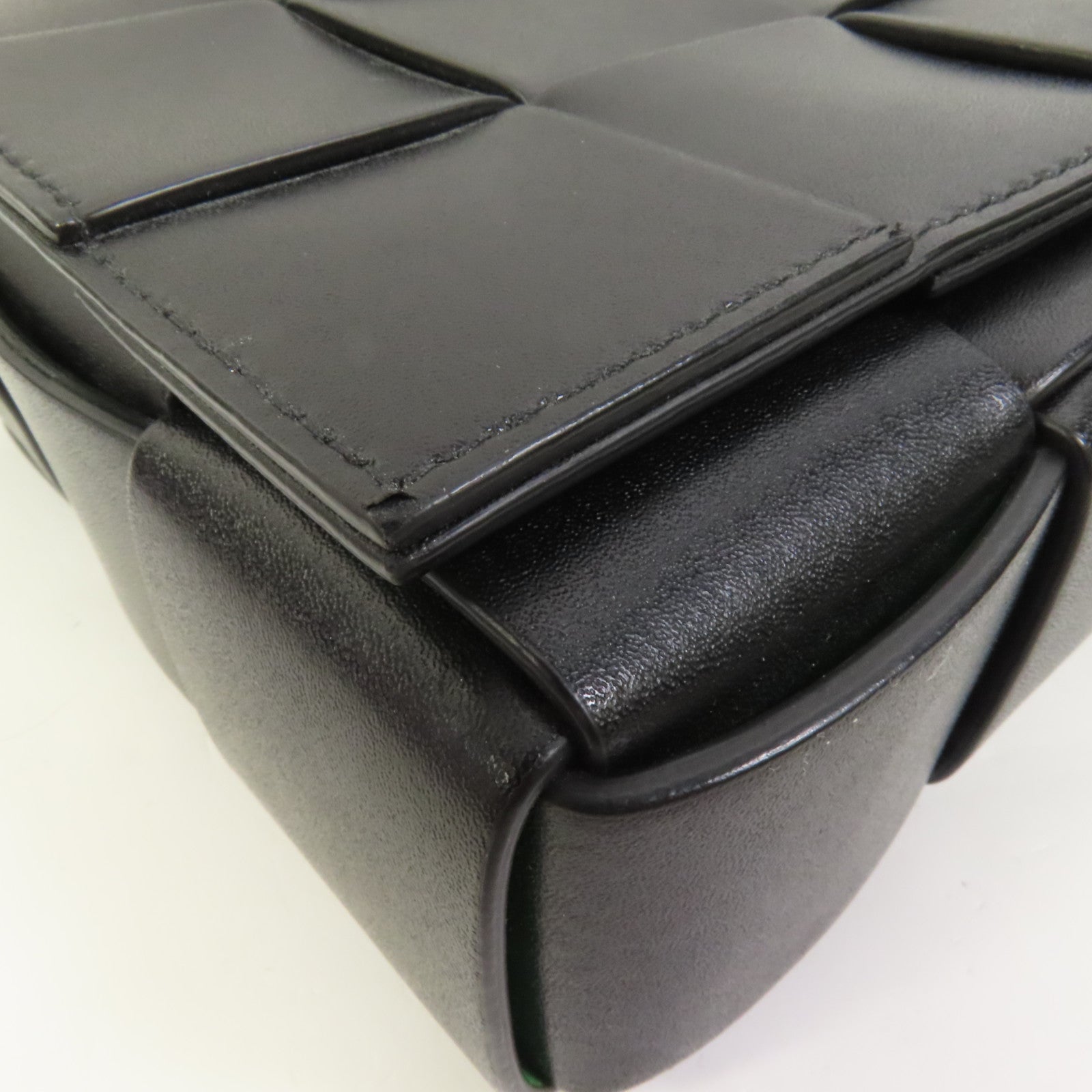 BOTTEGA VENETA 牛皮皮革Cassette Bag肩背袋