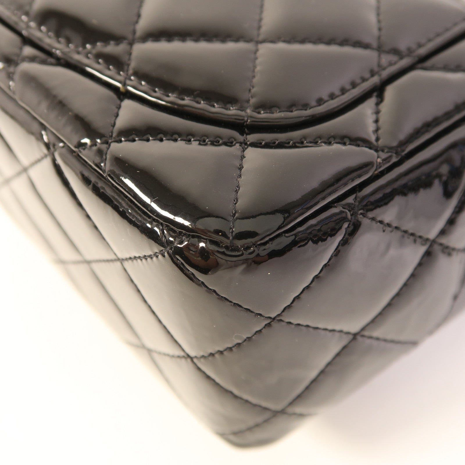 CHANEL 【激減優惠】漆皮皮革Classic 17 So Black鏈帶肩背袋