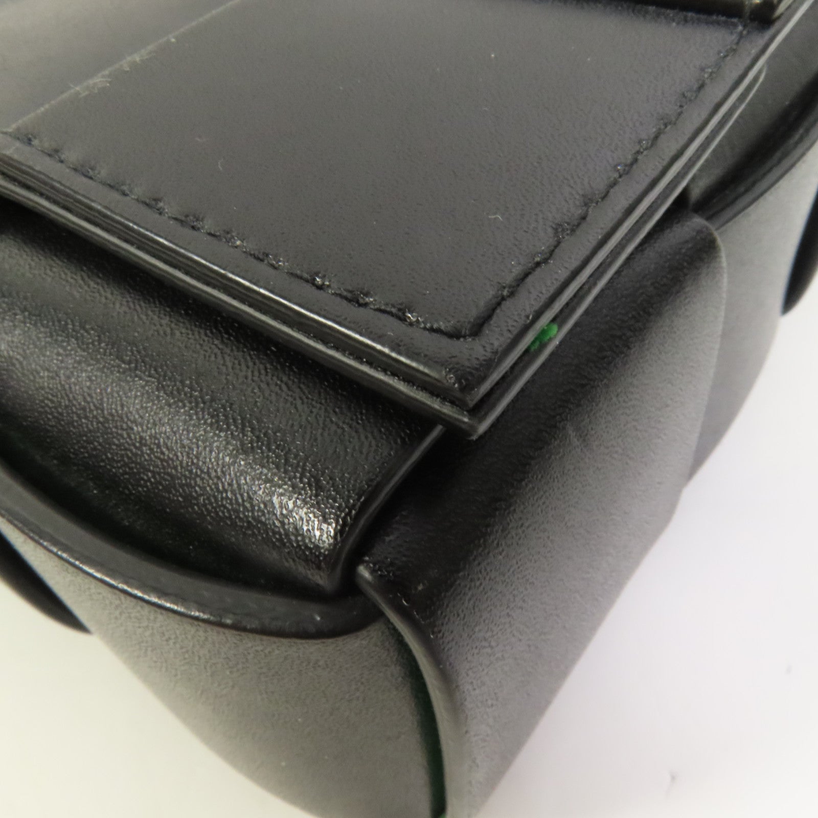 BOTTEGA VENETA 牛皮皮革Cassette Bag肩背袋