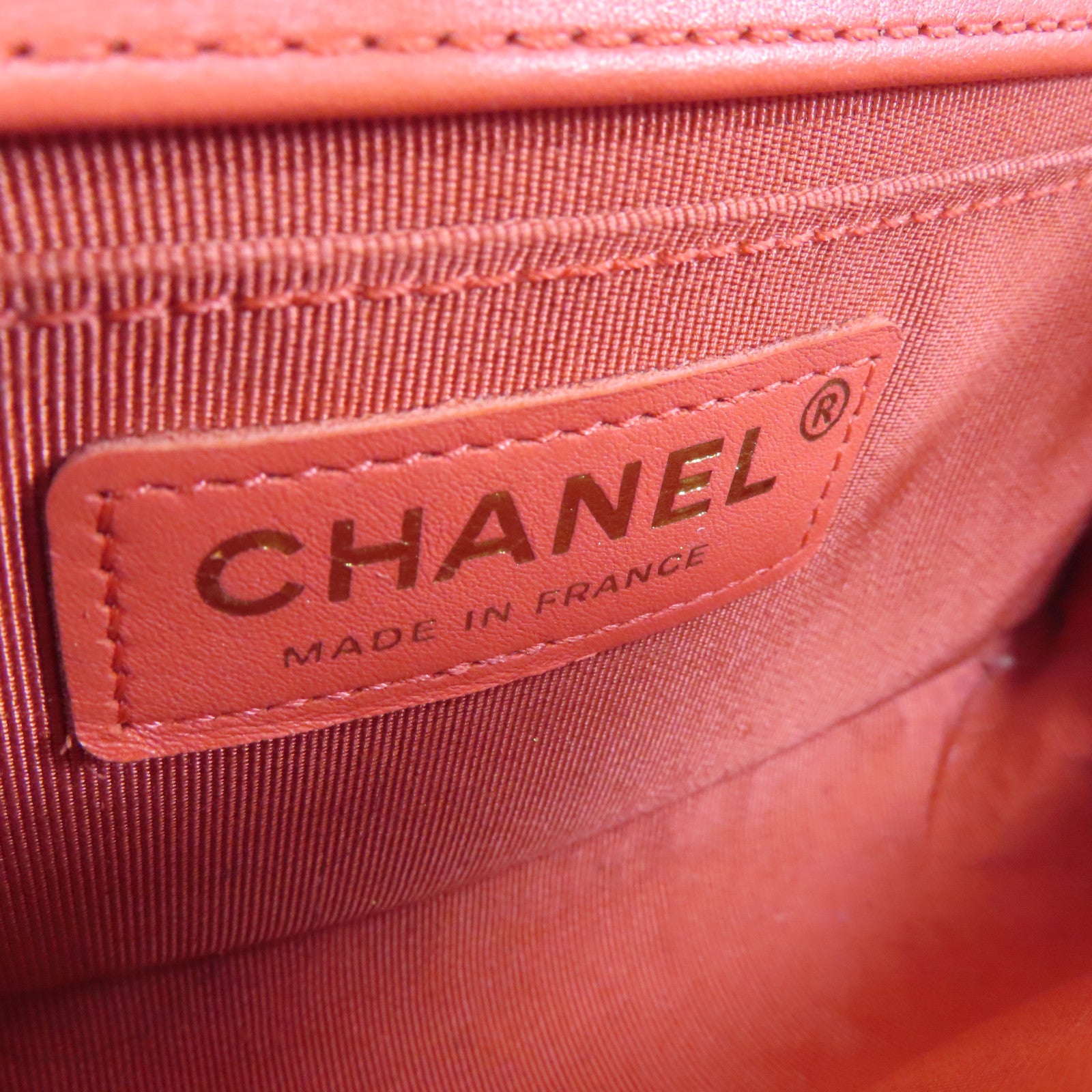 CHANEL **【激減優惠】斜紋軟呢/牛皮皮革金扣Boy 20鏈帶肩背袋紅色