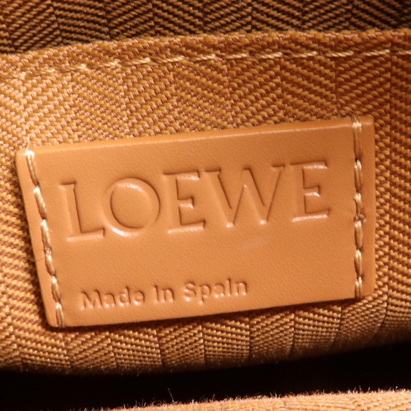 LOEWE 牛皮皮革Standard A5 Tote金扣手挽肩背兩用袋