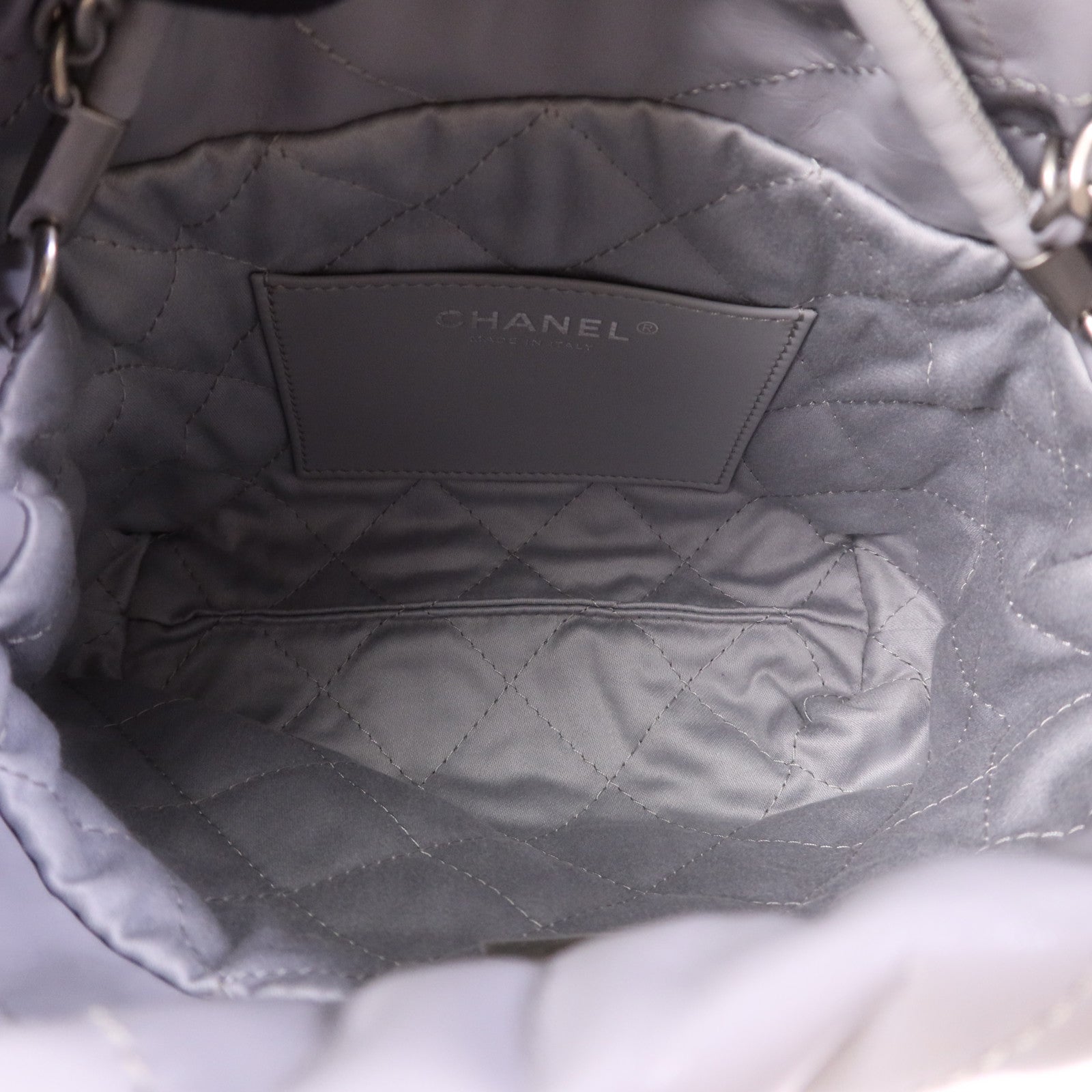 CHANEL 牛皮皮革C22 Mini金扣手挽肩背兩用袋