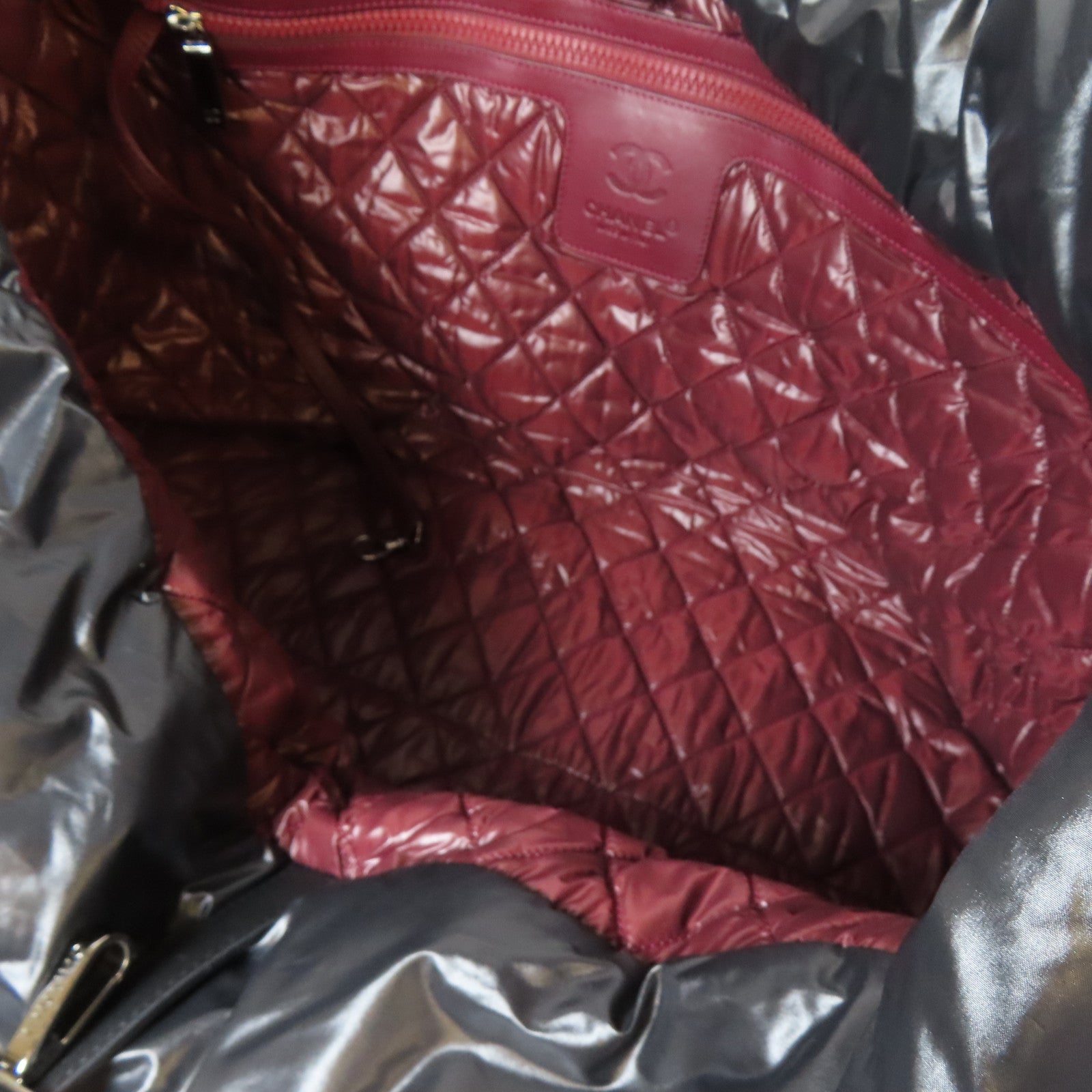 CHANEL 尼龍Cocoon Jumbo銀扣手挽袋黑色