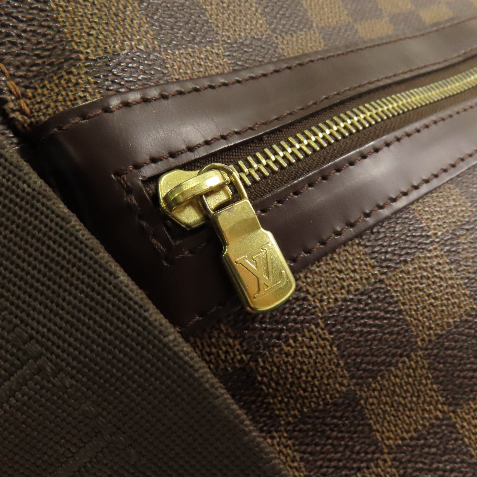 LOUIS VUITTON Damier Bastille金扣肩背袋