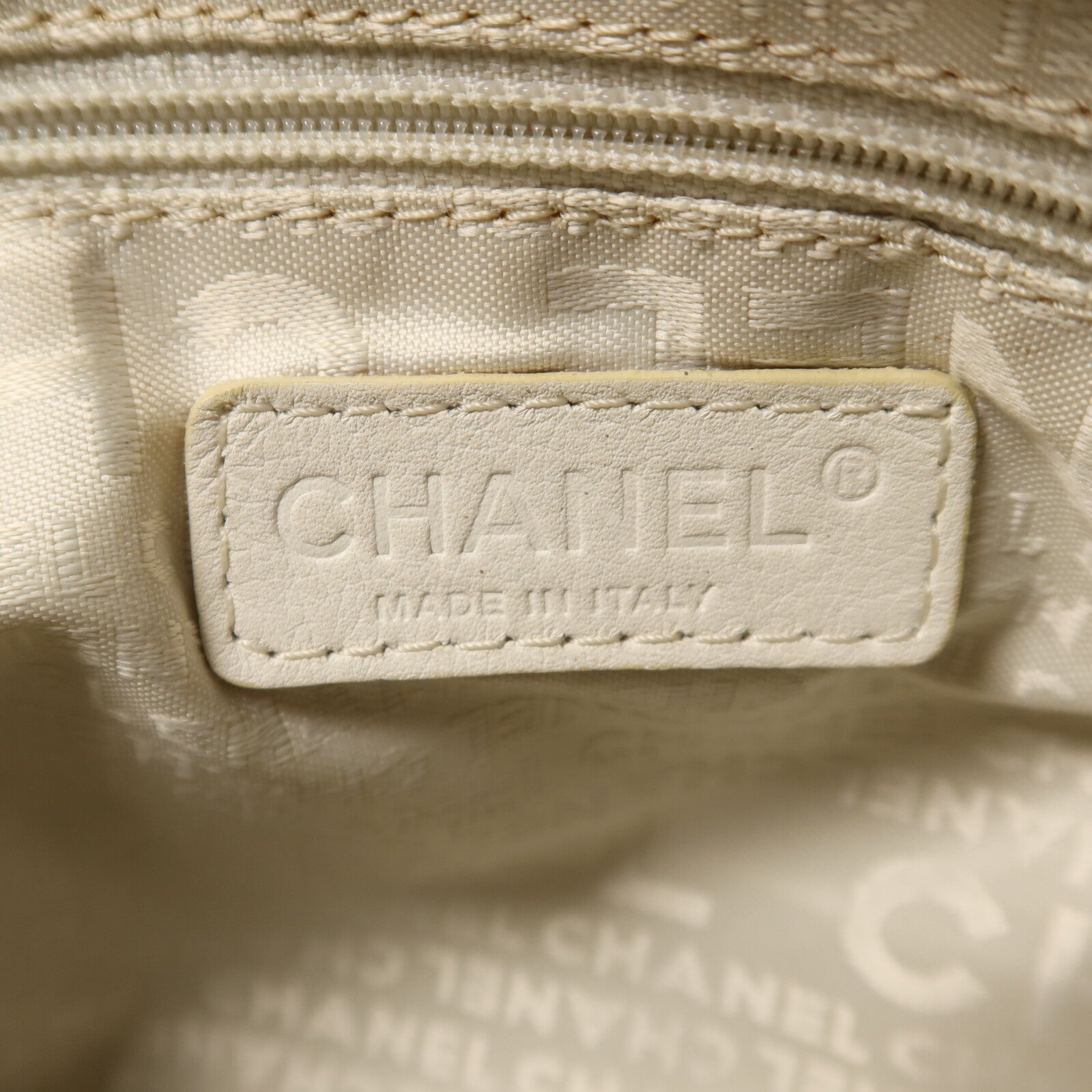 CHANEL 羊皮皮革Chain Shoulder銀扣鏈帶肩背袋