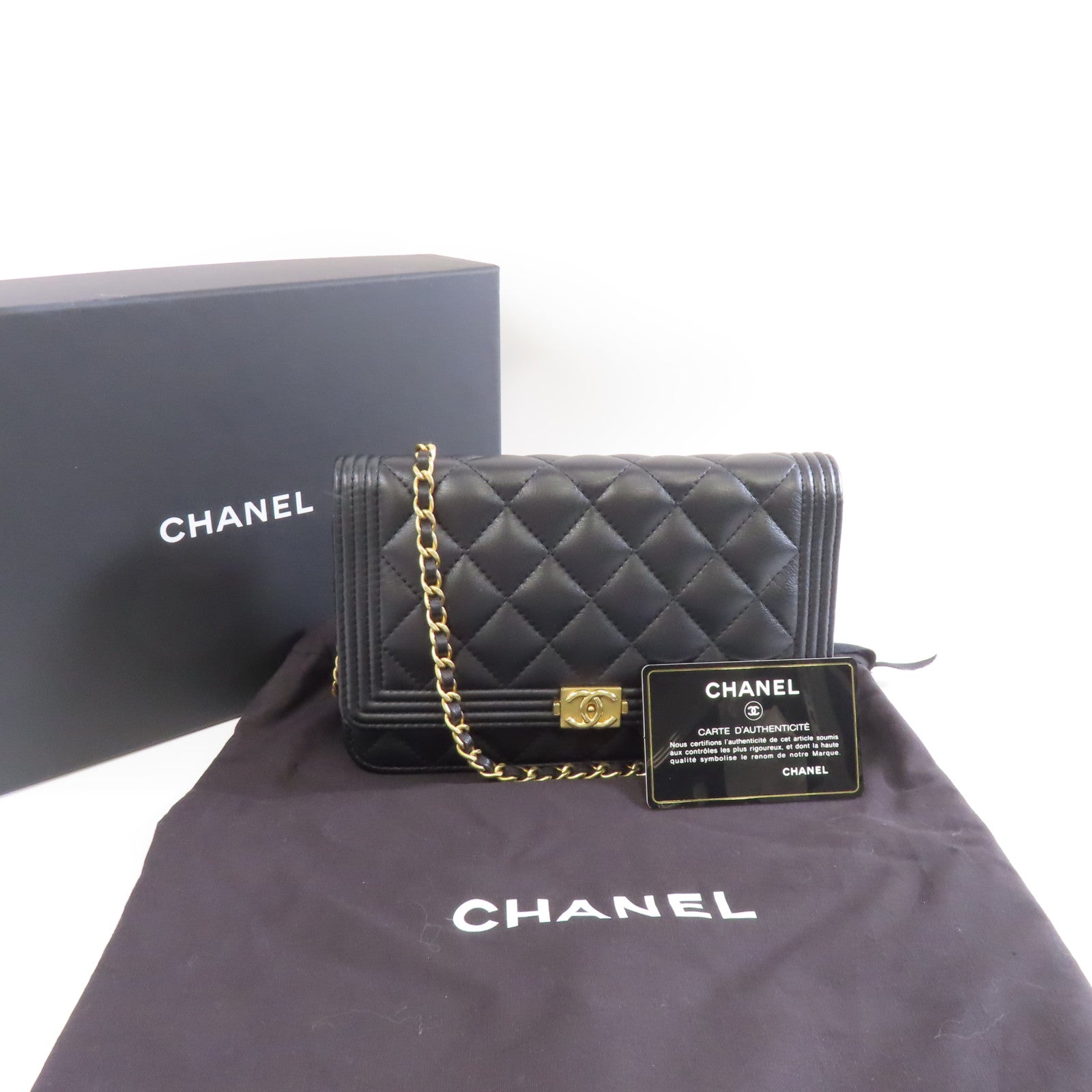 CHANEL 菱格羊皮皮革Boy Wallet On Chain金扣鏈帶肩背袋黑色