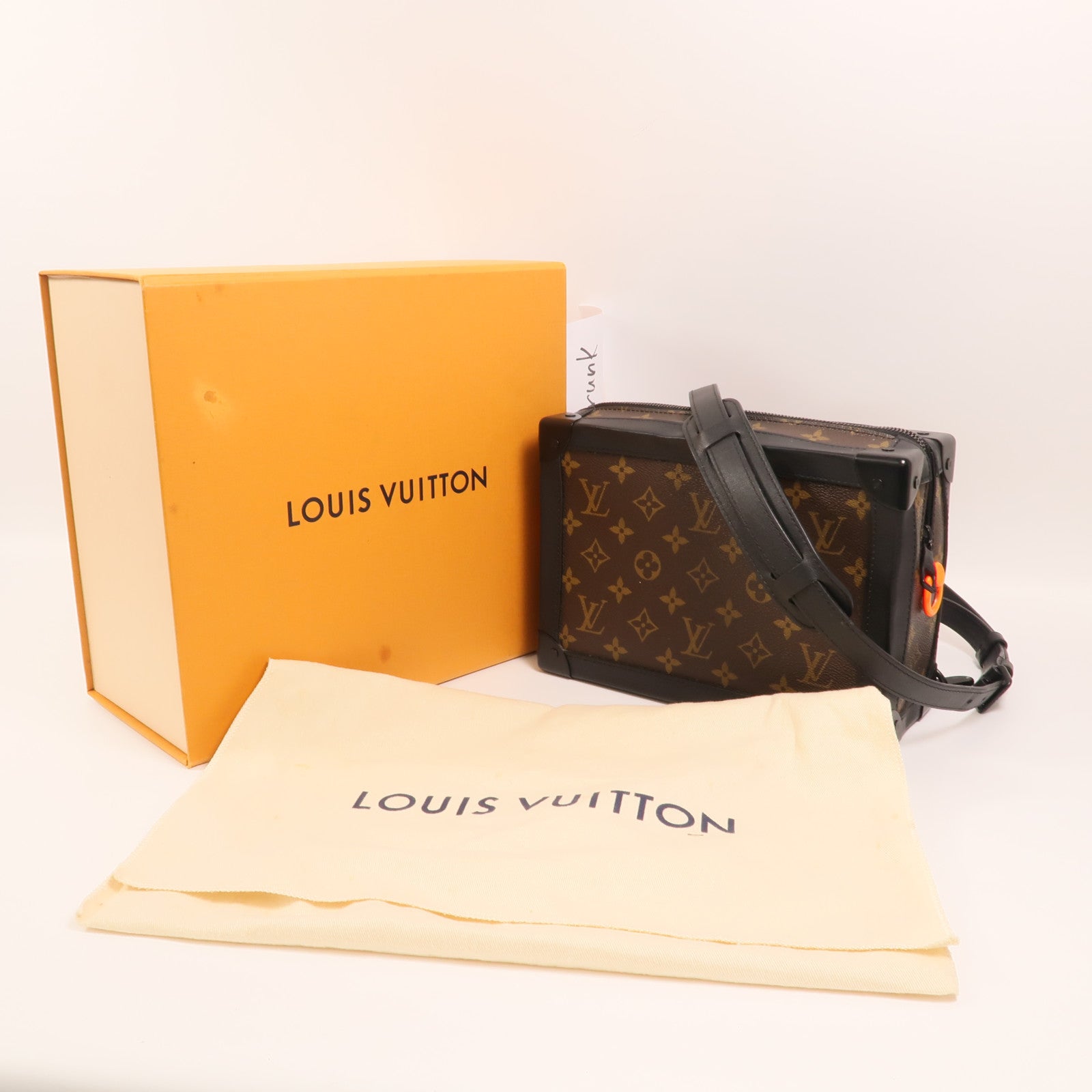 LOUIS VUITTON Monogram Solar Soft Trunk肩背袋