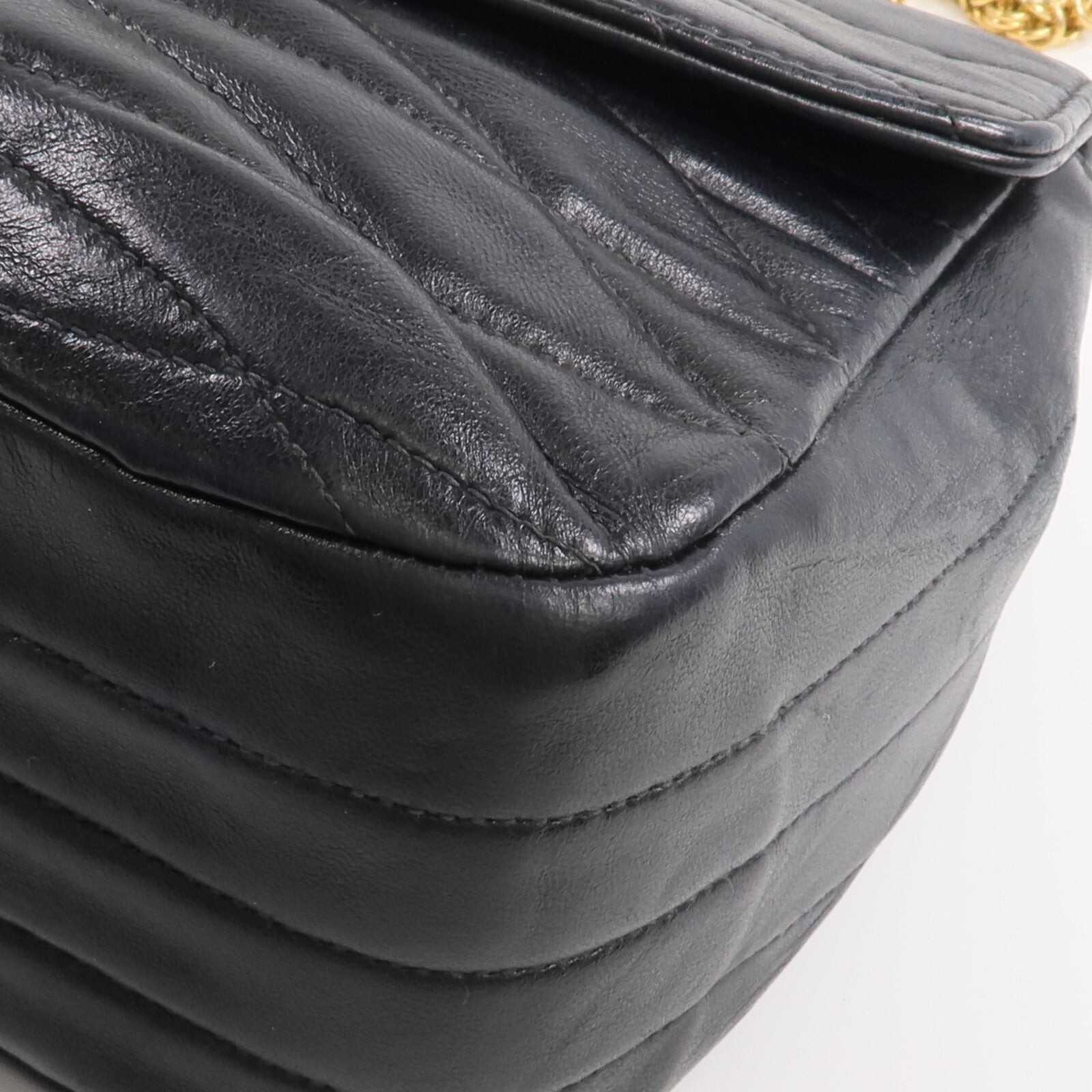 CHANEL 羊皮皮革Chain Shoulder金扣鏈帶肩背袋