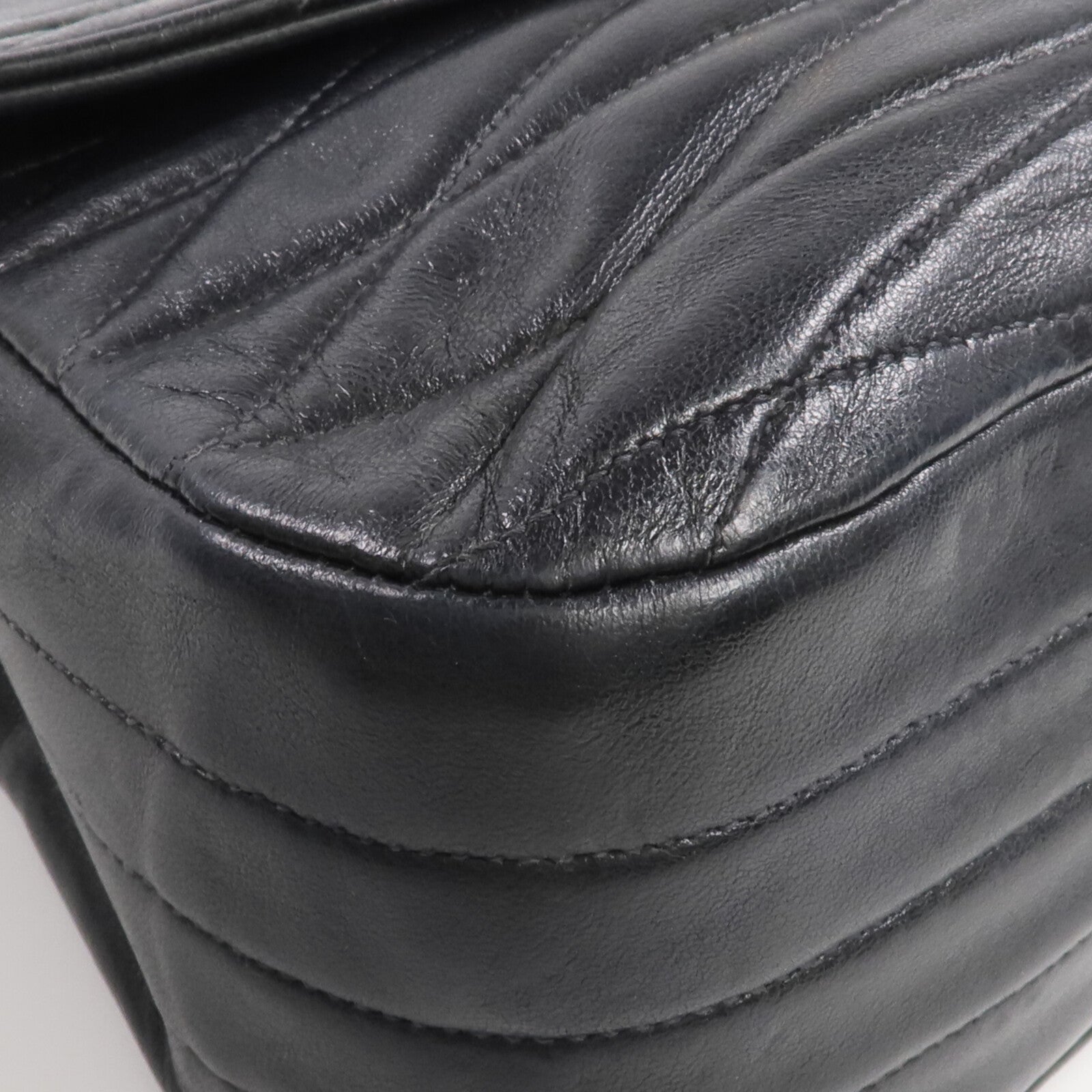 CHANEL 羊皮皮革Chain Shoulder金扣鏈帶肩背袋