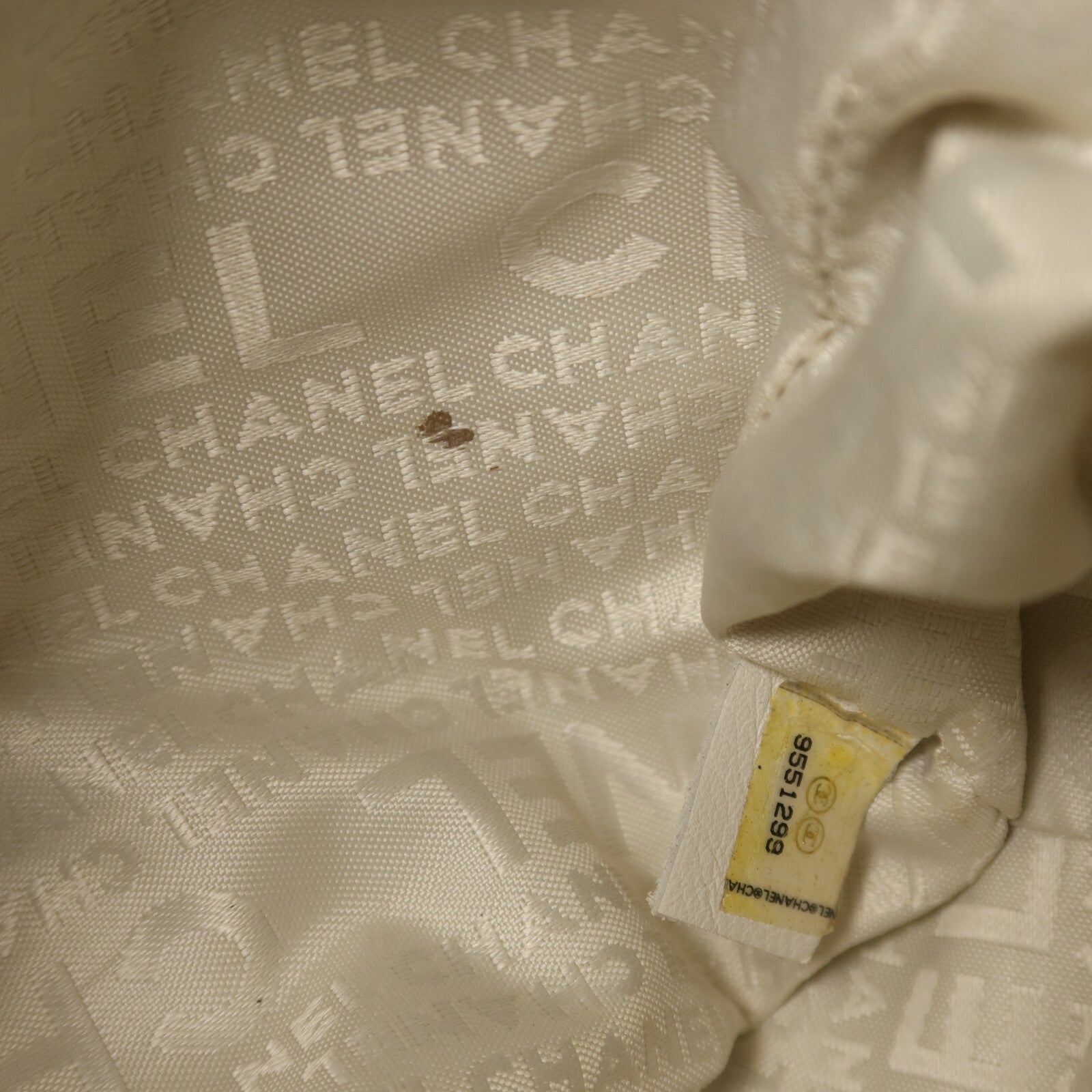 CHANEL 羊皮皮革Chain Shoulder銀扣鏈帶肩背袋