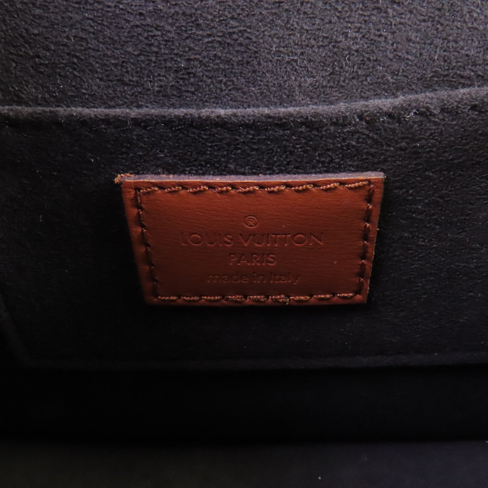 LOUIS VUITTON Monogram Reverse Mini Dauphine金扣肩背袋